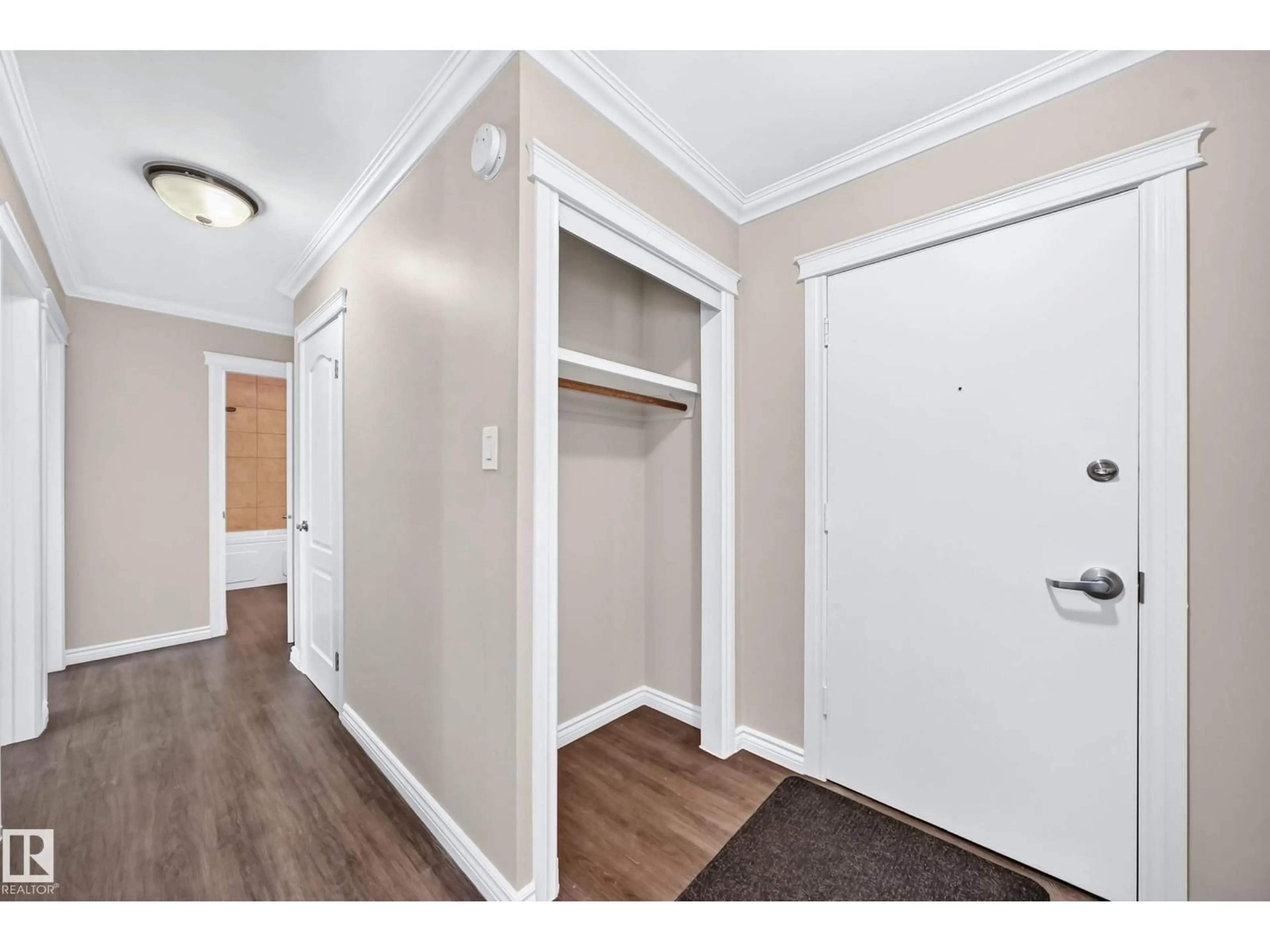 Indoor entryway for #305 - 10225 117 ST, Edmonton Alberta T5K1X7