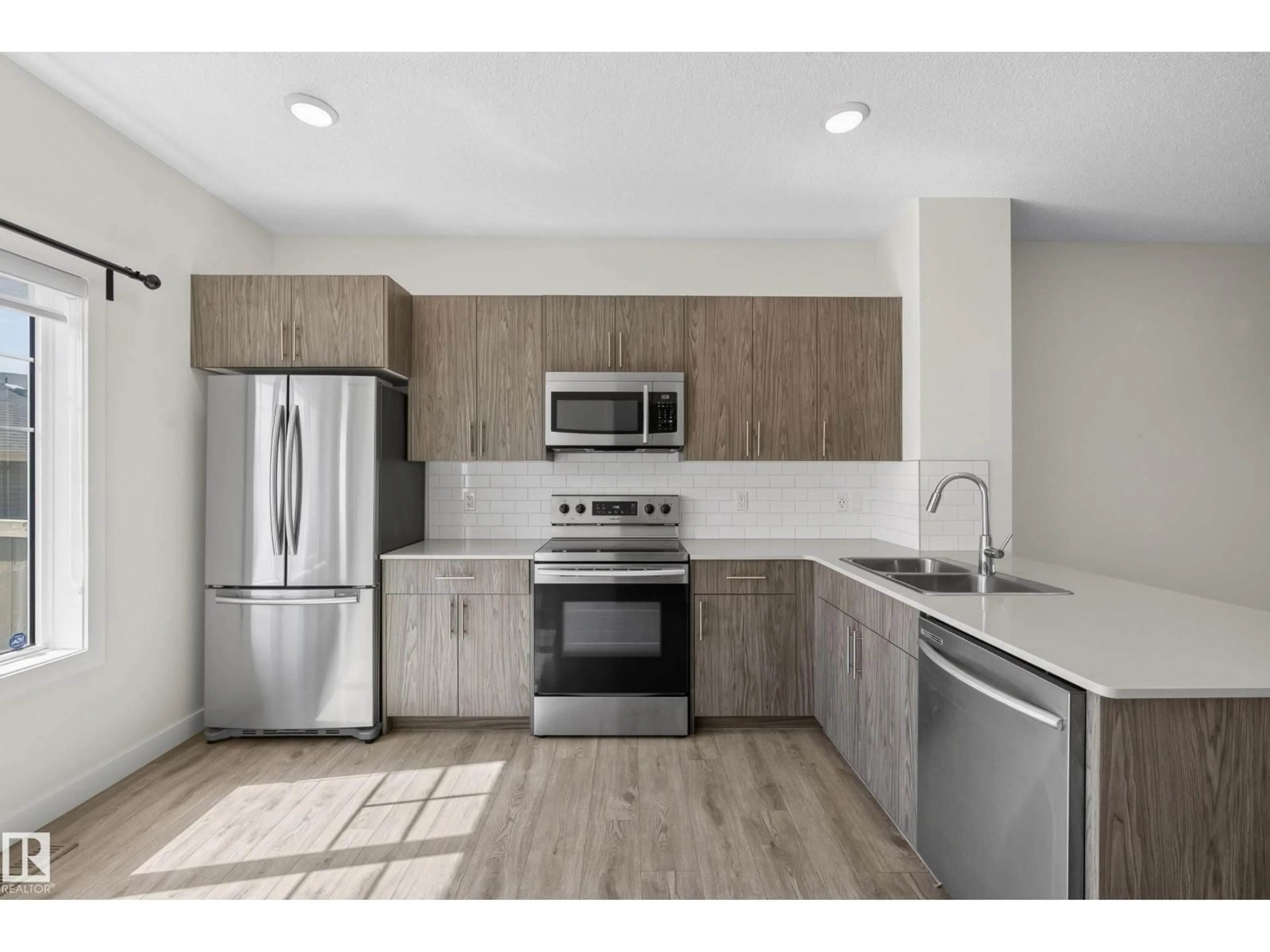 Standard kitchen, unknown for 2707 ORCHARDS RD, Edmonton Alberta T6X2M9