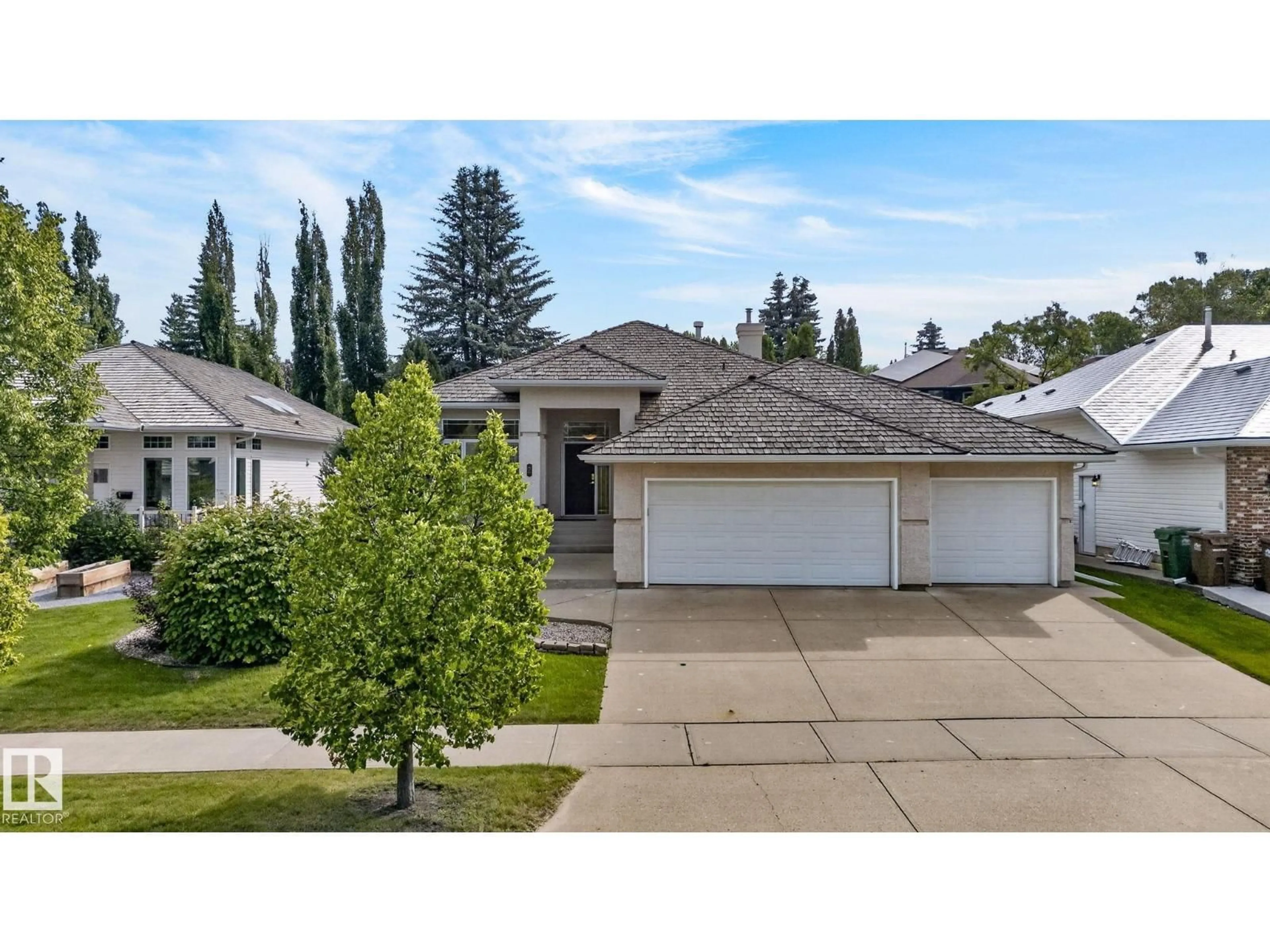 A pic from outside/outdoor area/front of a property/back of a property/a pic from drone, street for 2 KEATING PT, St. Albert Alberta T8N5W8