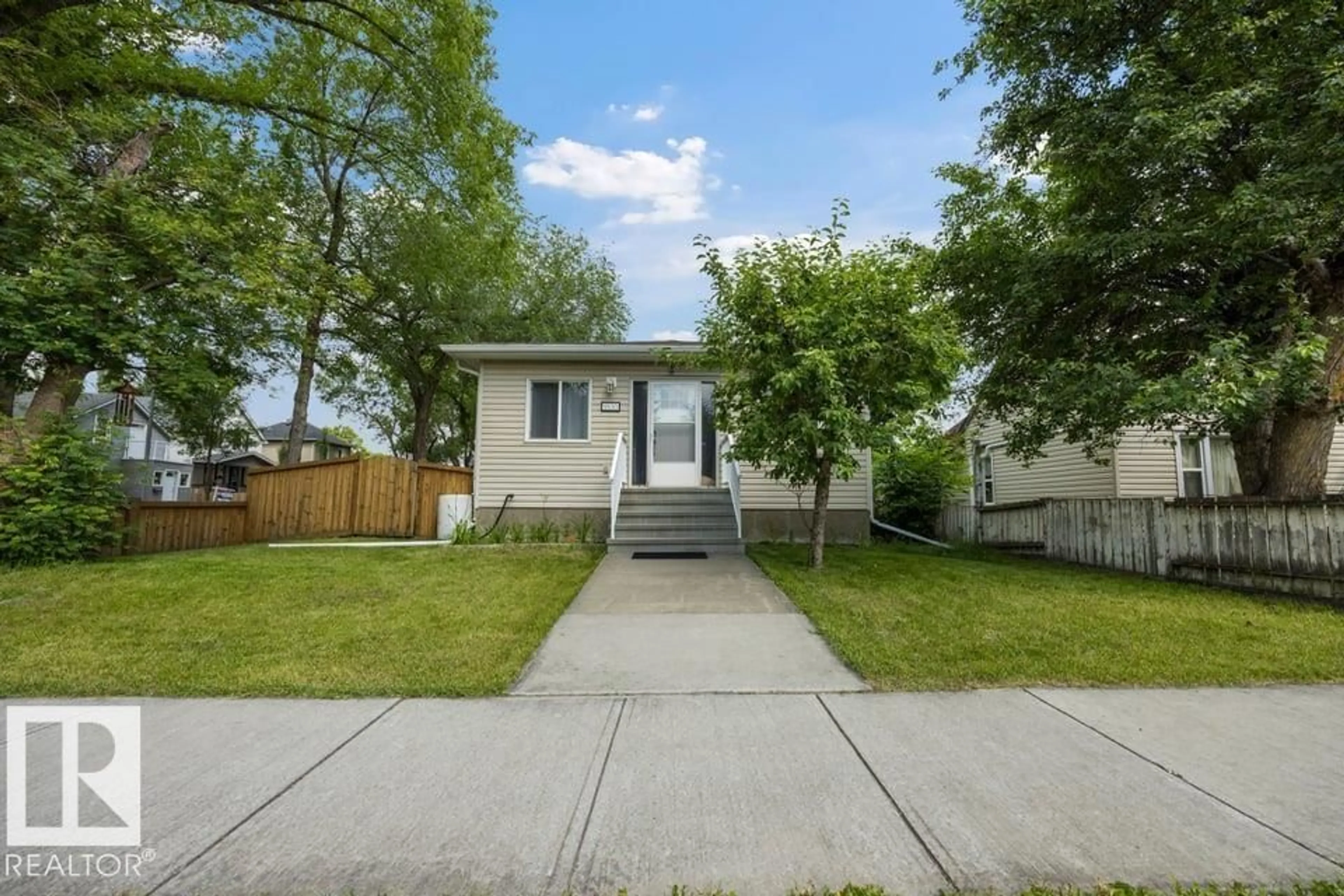 Unknown for 9530 122 AV, Edmonton Alberta T5G0T6