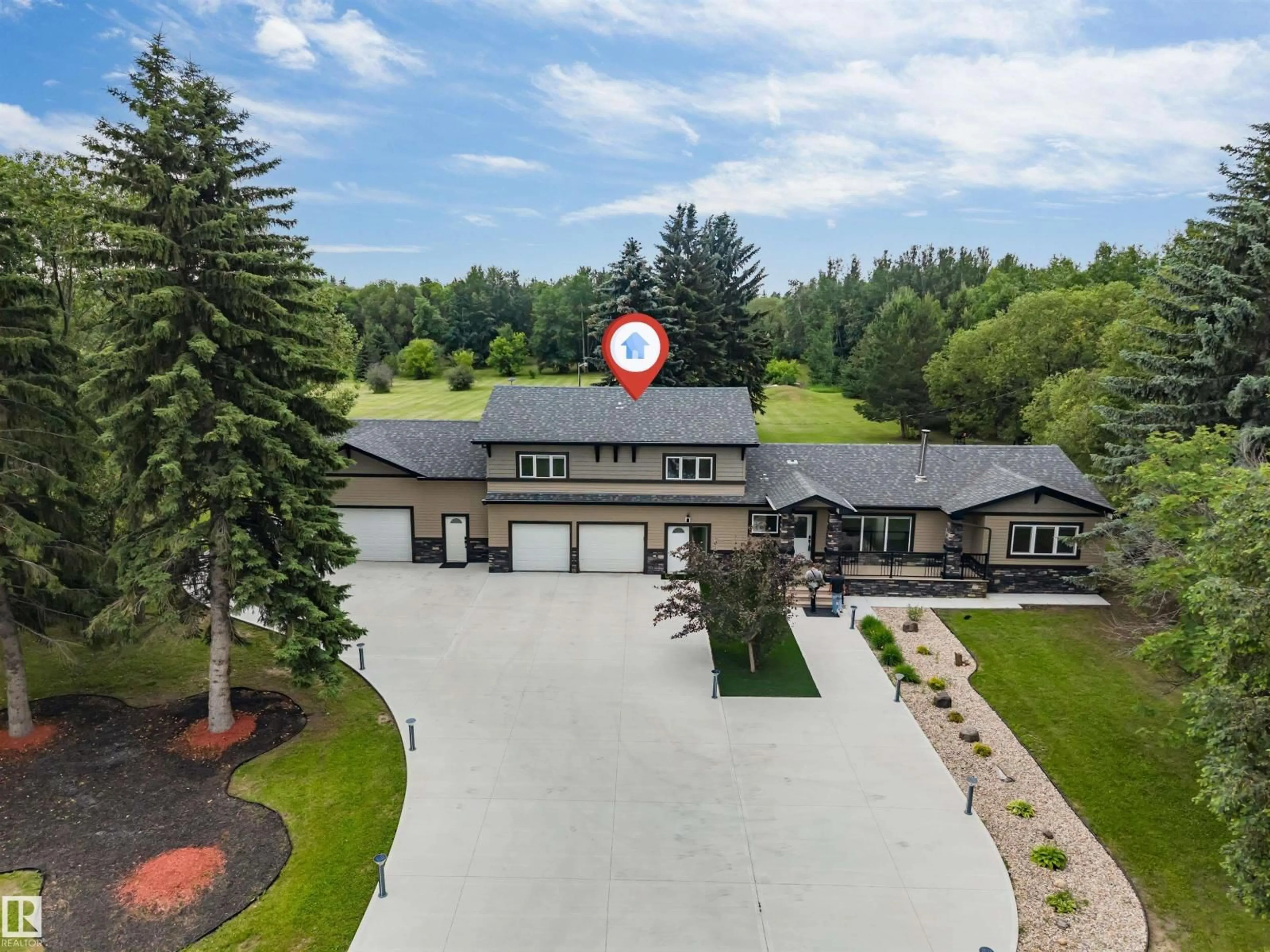 A pic from outside/outdoor area/front of a property/back of a property/a pic from drone, unknown for #37 - 51528 RGE ROAD 262, Rural Parkland County Alberta T6Y1C1