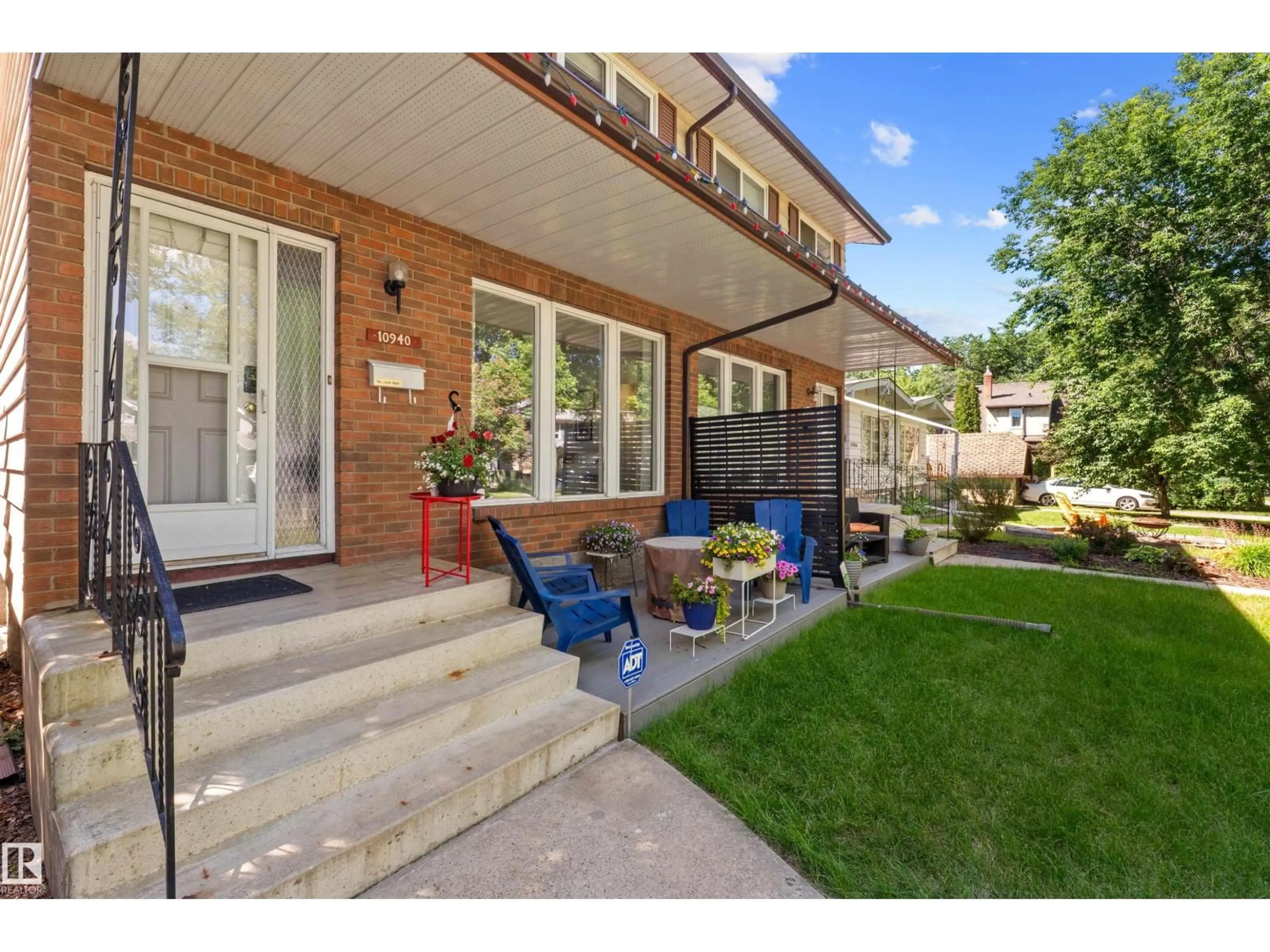 Patio, street for 10940 123 ST, Edmonton Alberta T5M0C9