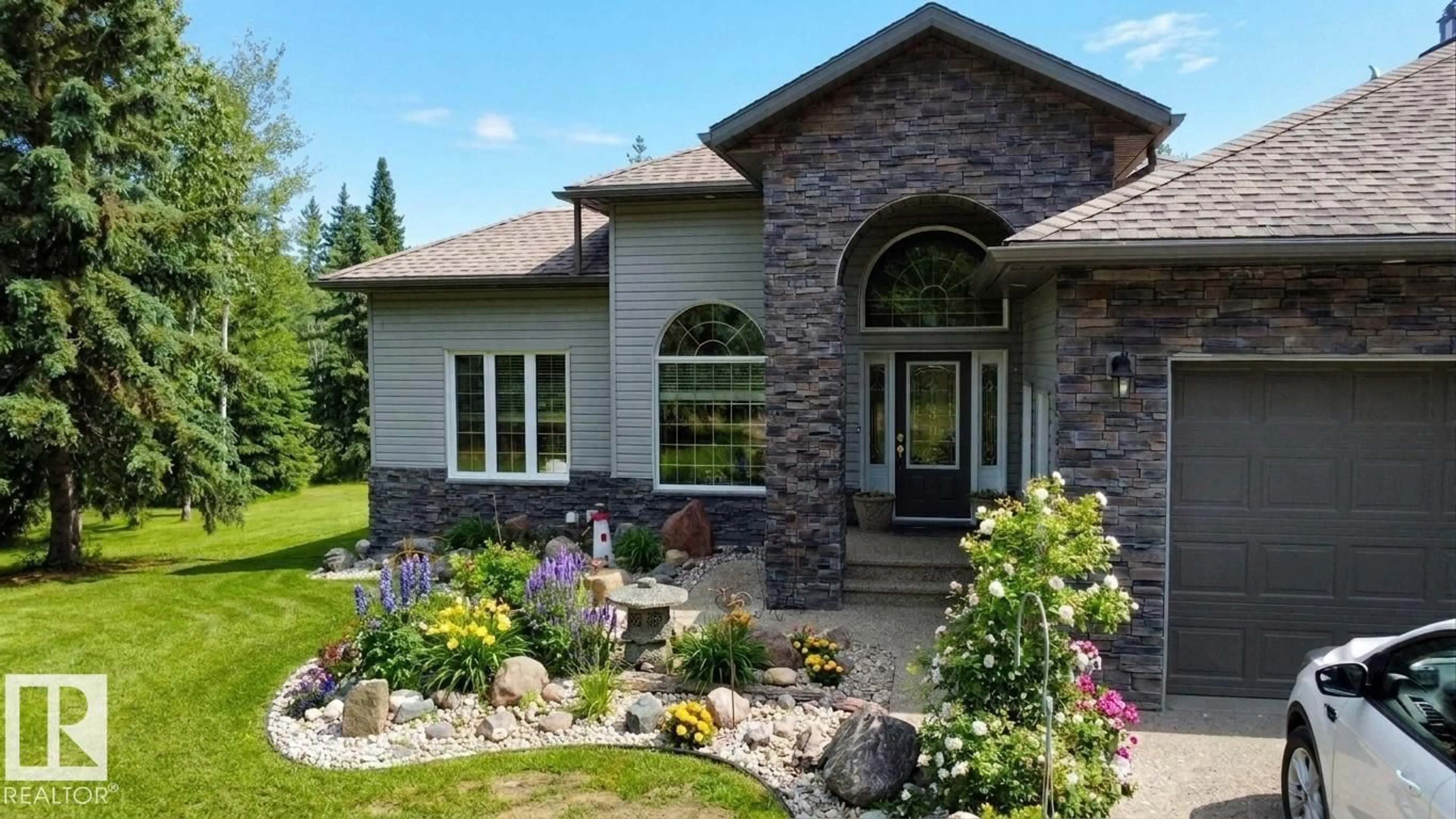 Home with brick exterior material, unknown for 9 PINEBROOK ESTATES, Rural Thorhild County Alberta T0G2J0