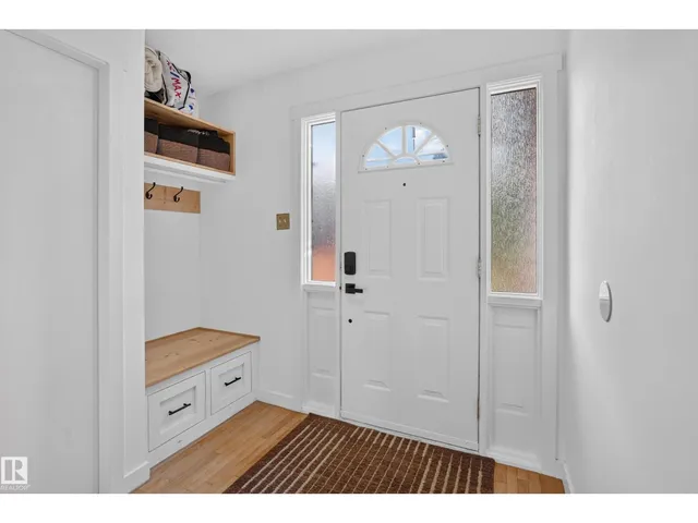 NW - 6712 36A AV, Edmonton 4