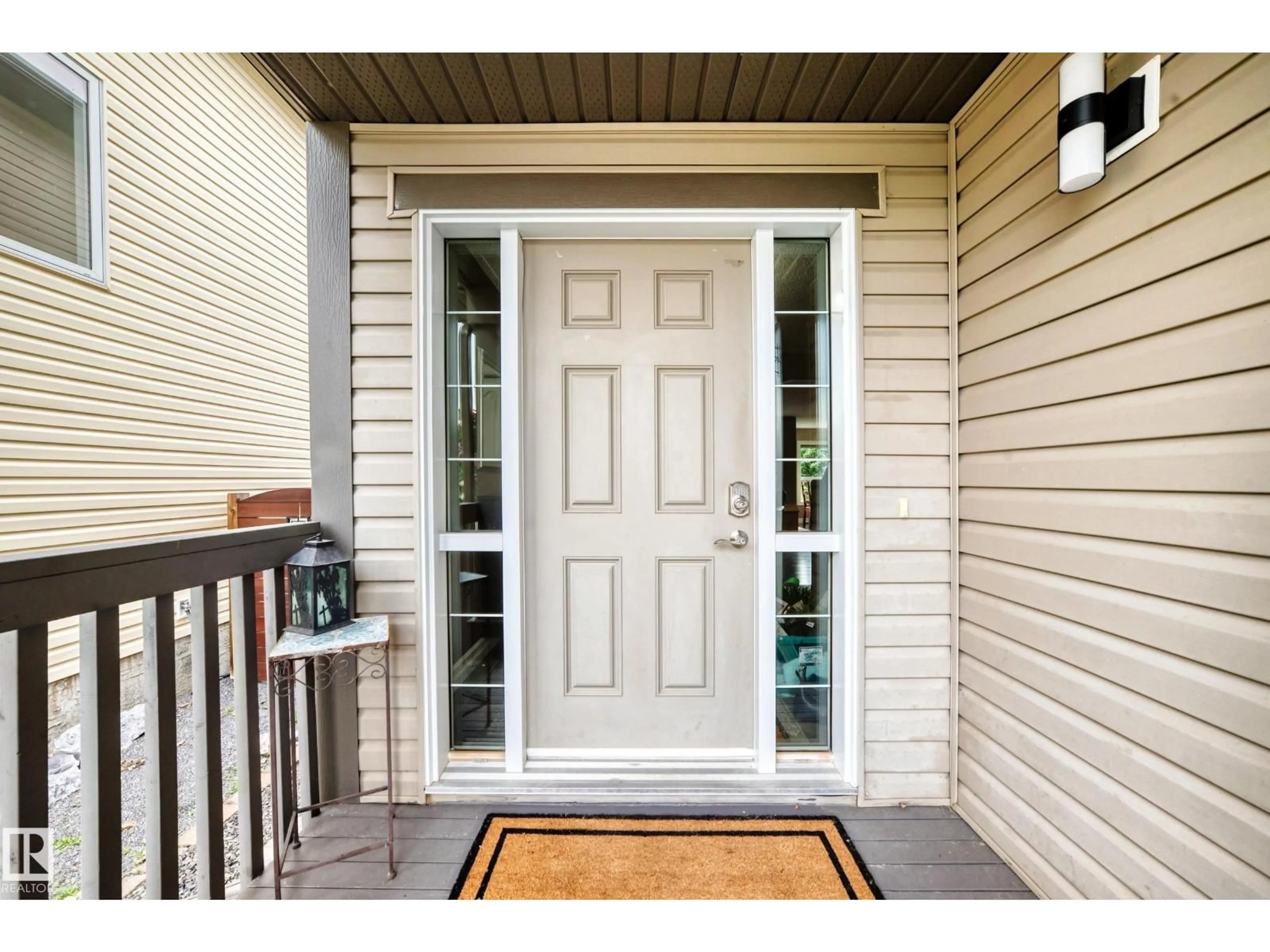 Indoor entryway for 1212 WESTERRA CR, Stony Plain Alberta T7Z0B2