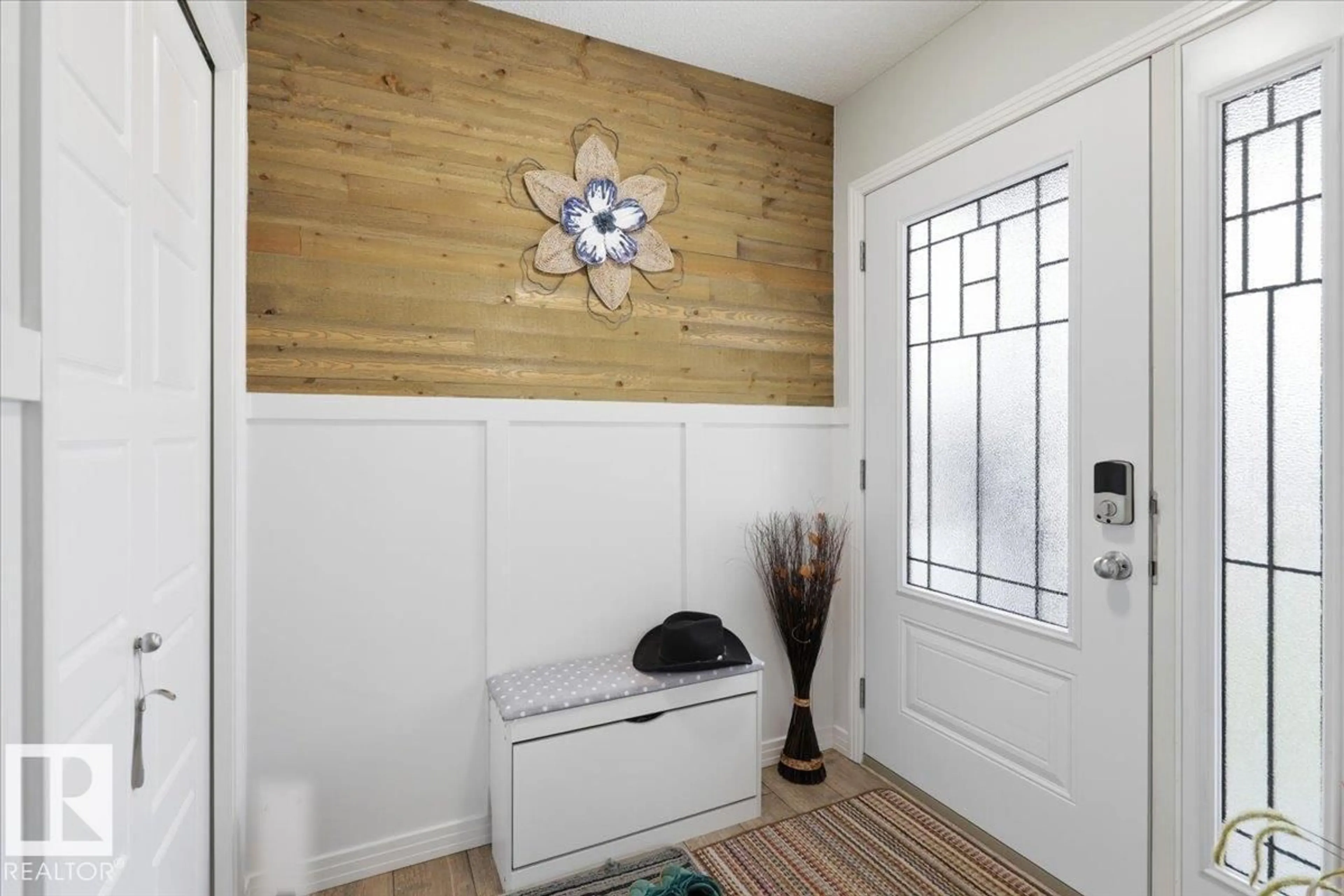 Indoor entryway for 34 ROLSTON CL, Leduc Alberta T9E1G5