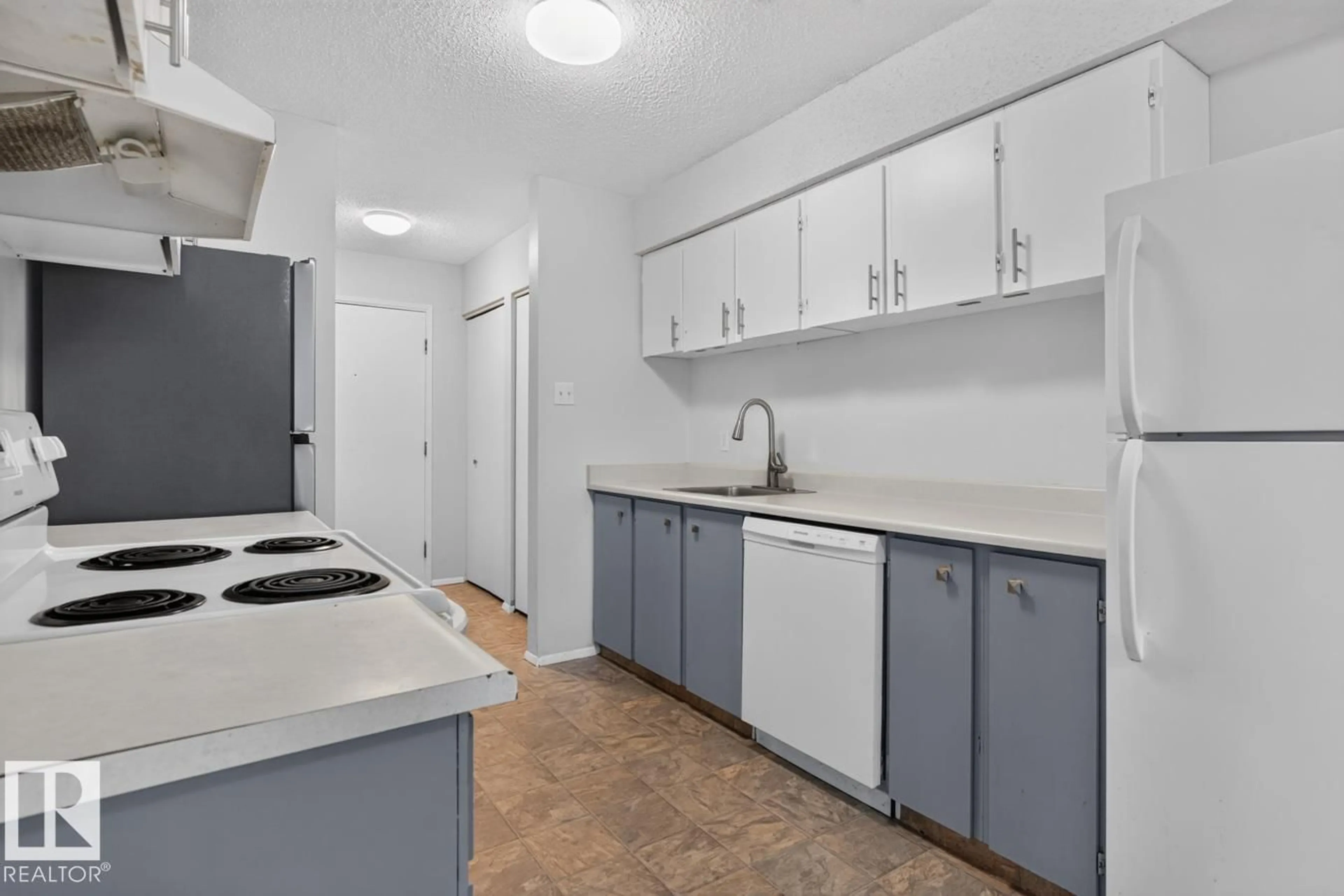 Standard kitchen, unknown for #106 - 237 WOODVALE RD, Edmonton Alberta T6L1G7