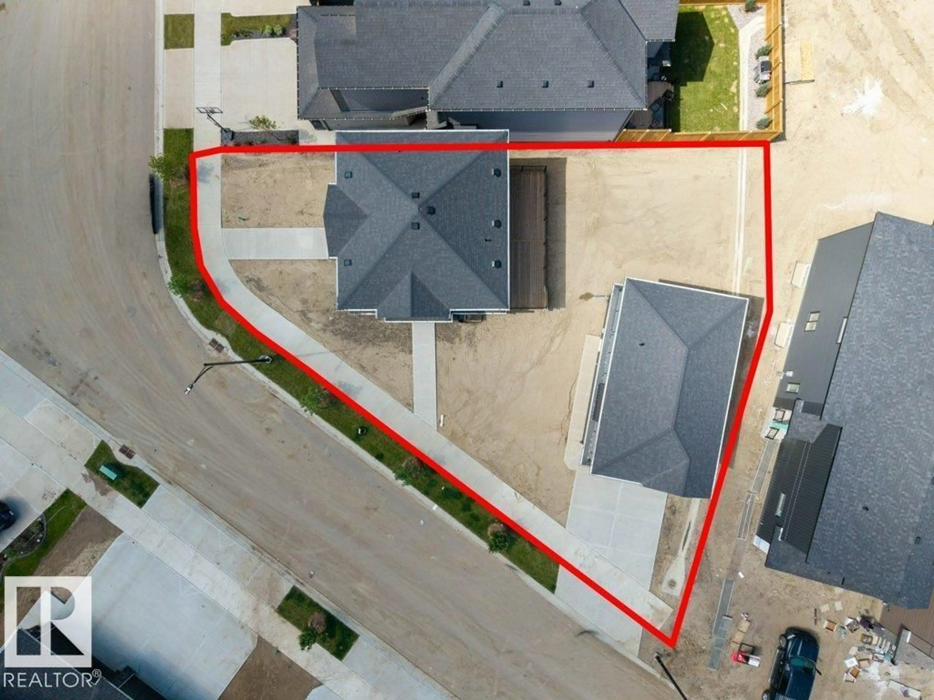 A pic from outside/outdoor area/front of a property/back of a property/a pic from drone, street for 30 CHARTRES CL, St. Albert Alberta T8T2C9