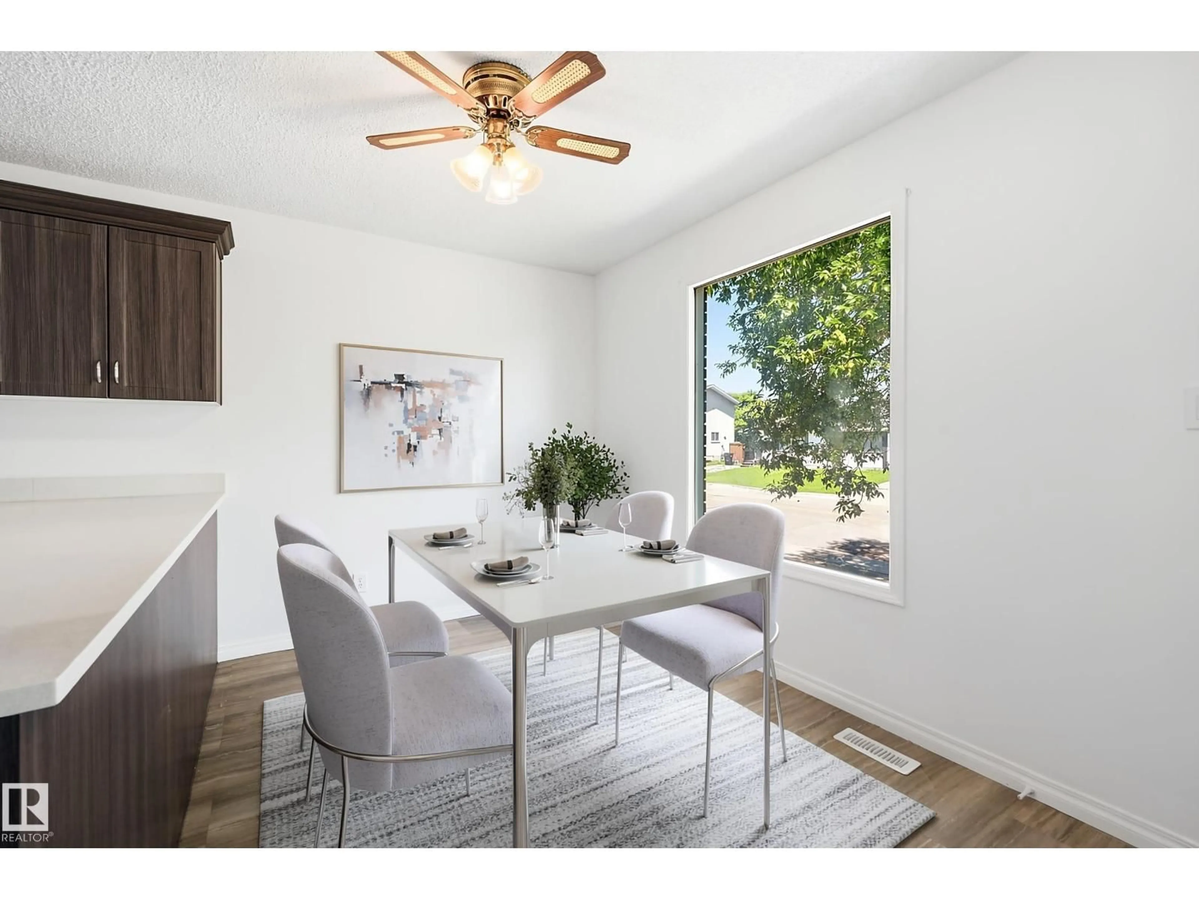 Dining room, unknown for 3413 135 AV, Edmonton Alberta T5A2V6