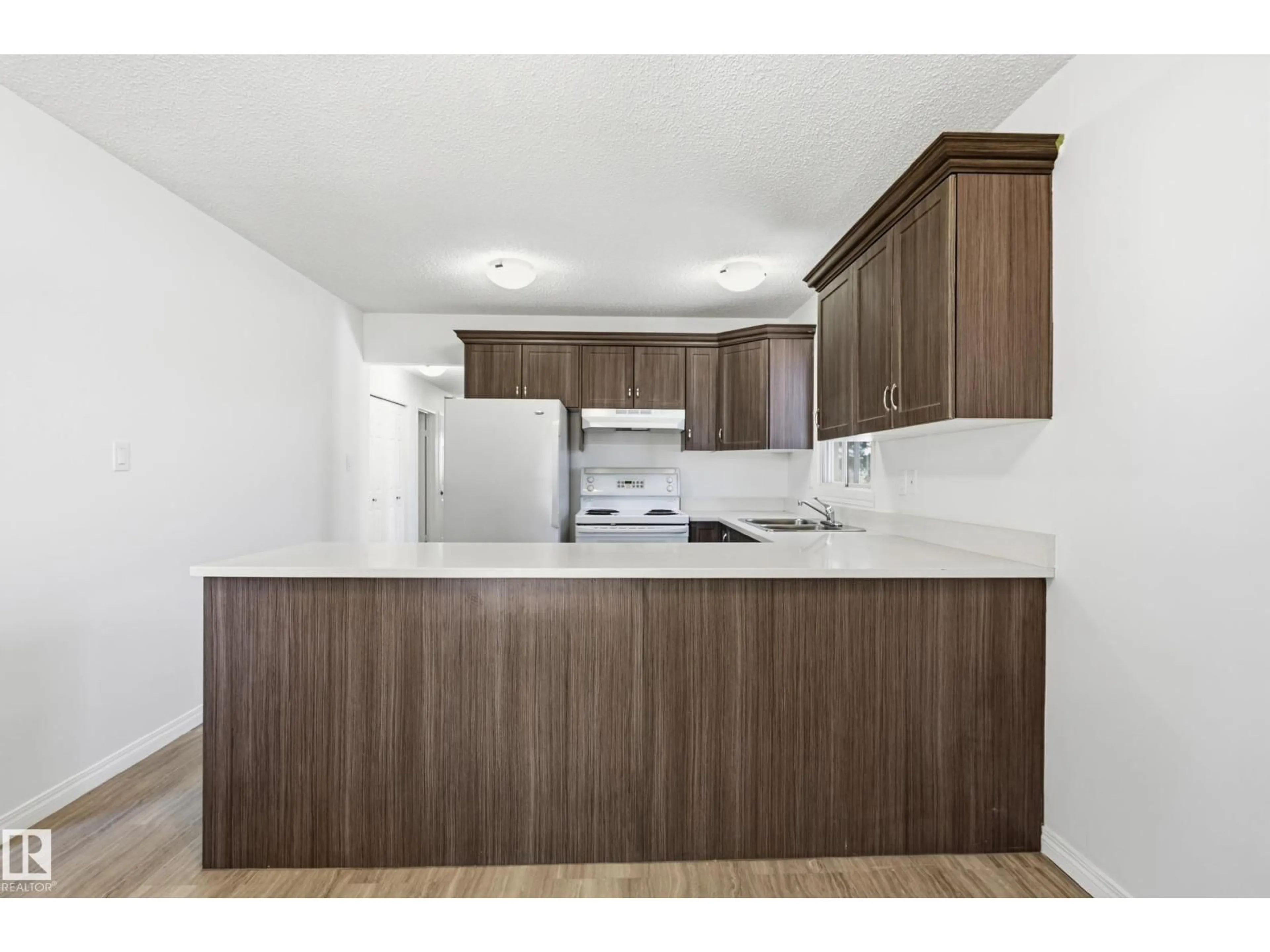 Standard kitchen, wood/laminate floor for 3413 135 AV, Edmonton Alberta T5A2V6