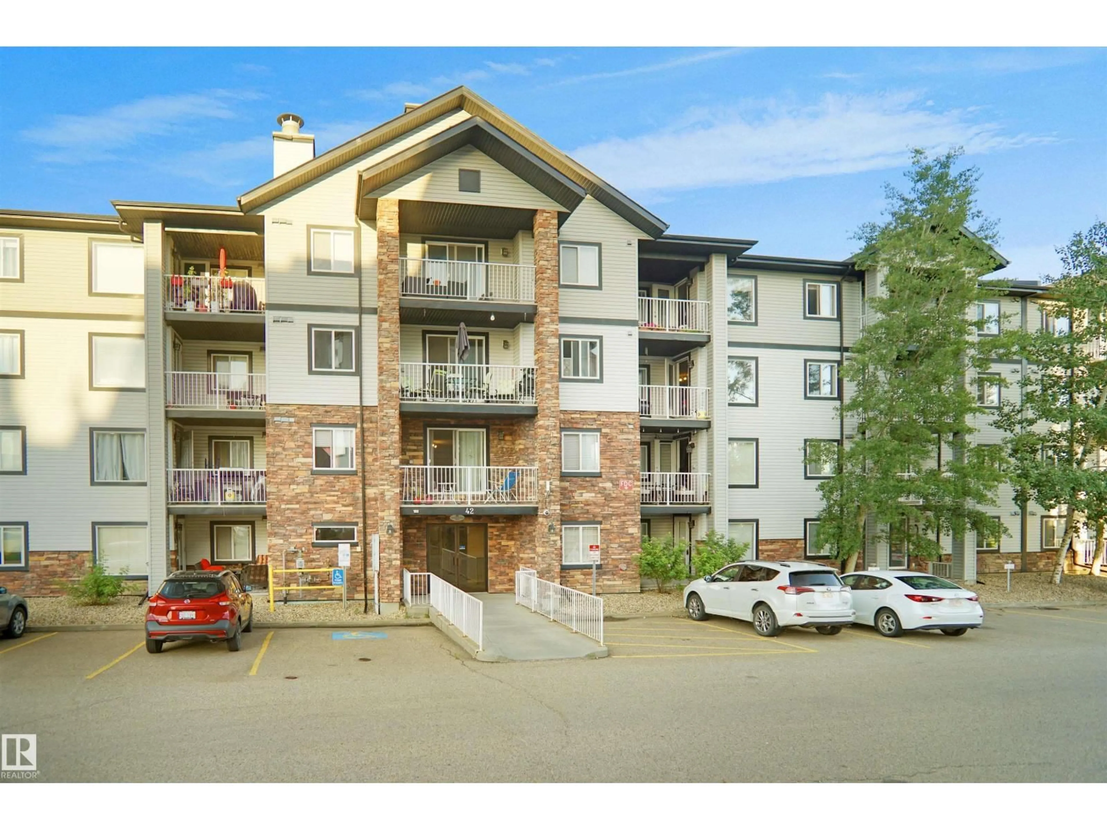 Unknown for #215 - 215 SUMMERWOOD BV, Sherwood Park Alberta T8H0C3