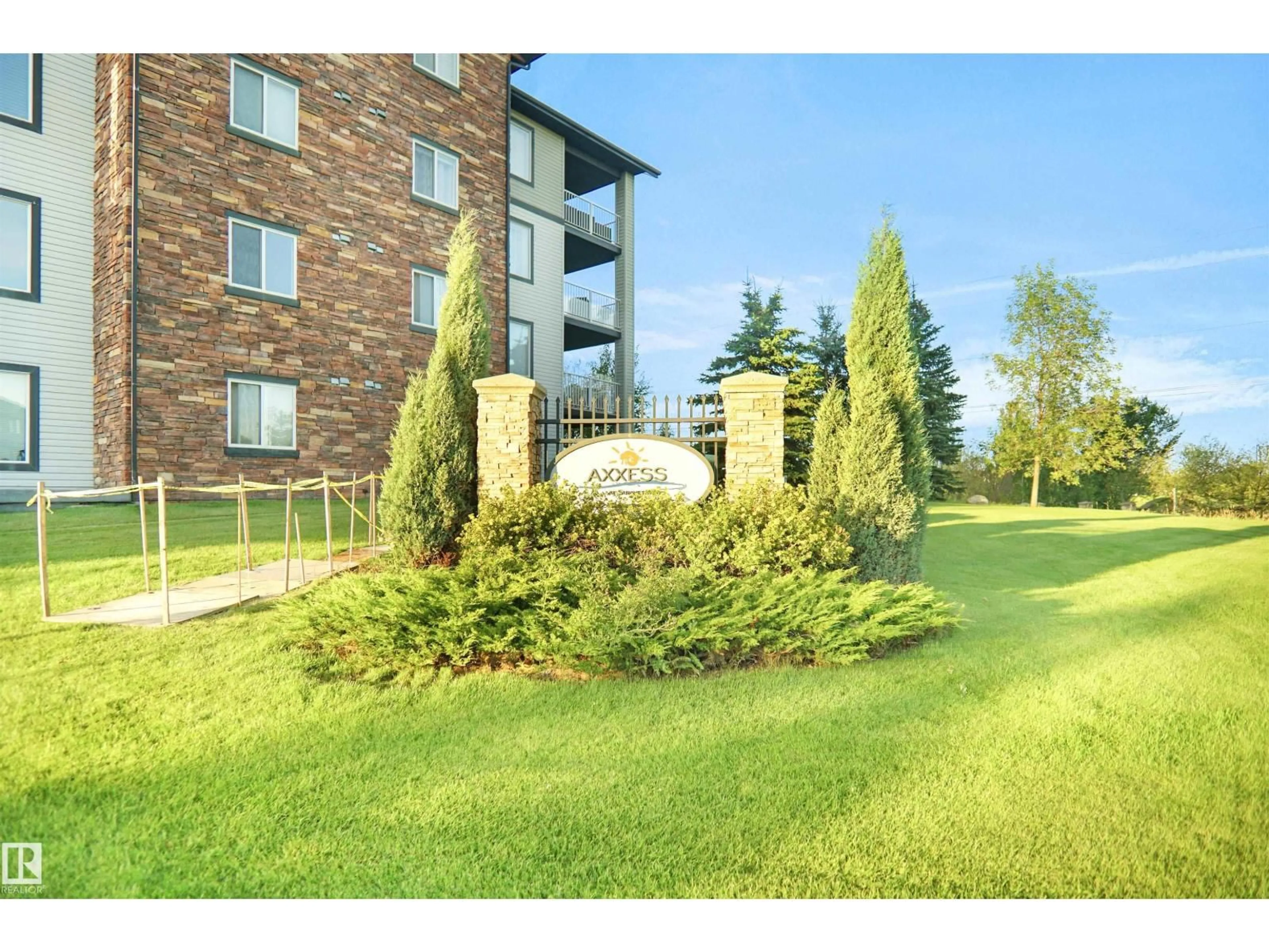 Unknown for #215 - 215 SUMMERWOOD BV, Sherwood Park Alberta T8H0C3
