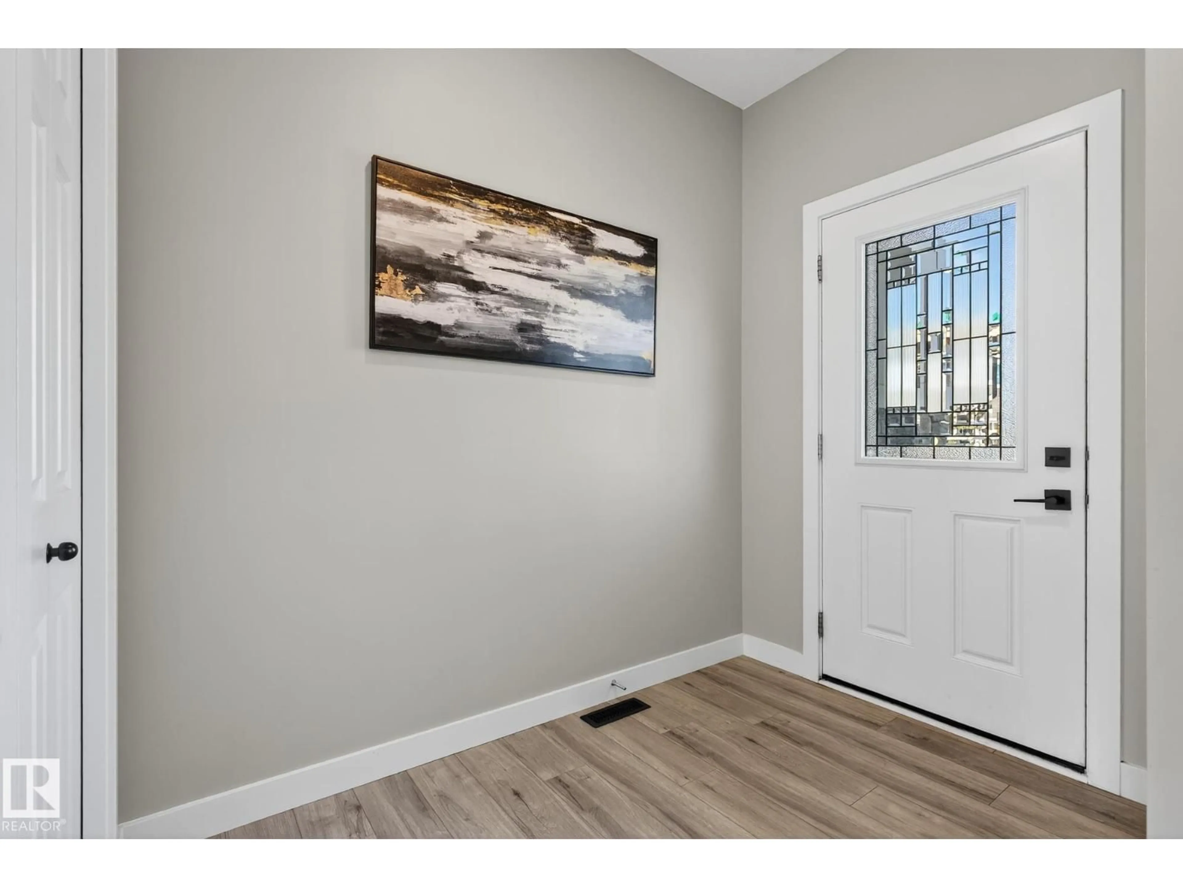 Indoor entryway for 16635 30 AV SW, Edmonton Alberta T6W4P9
