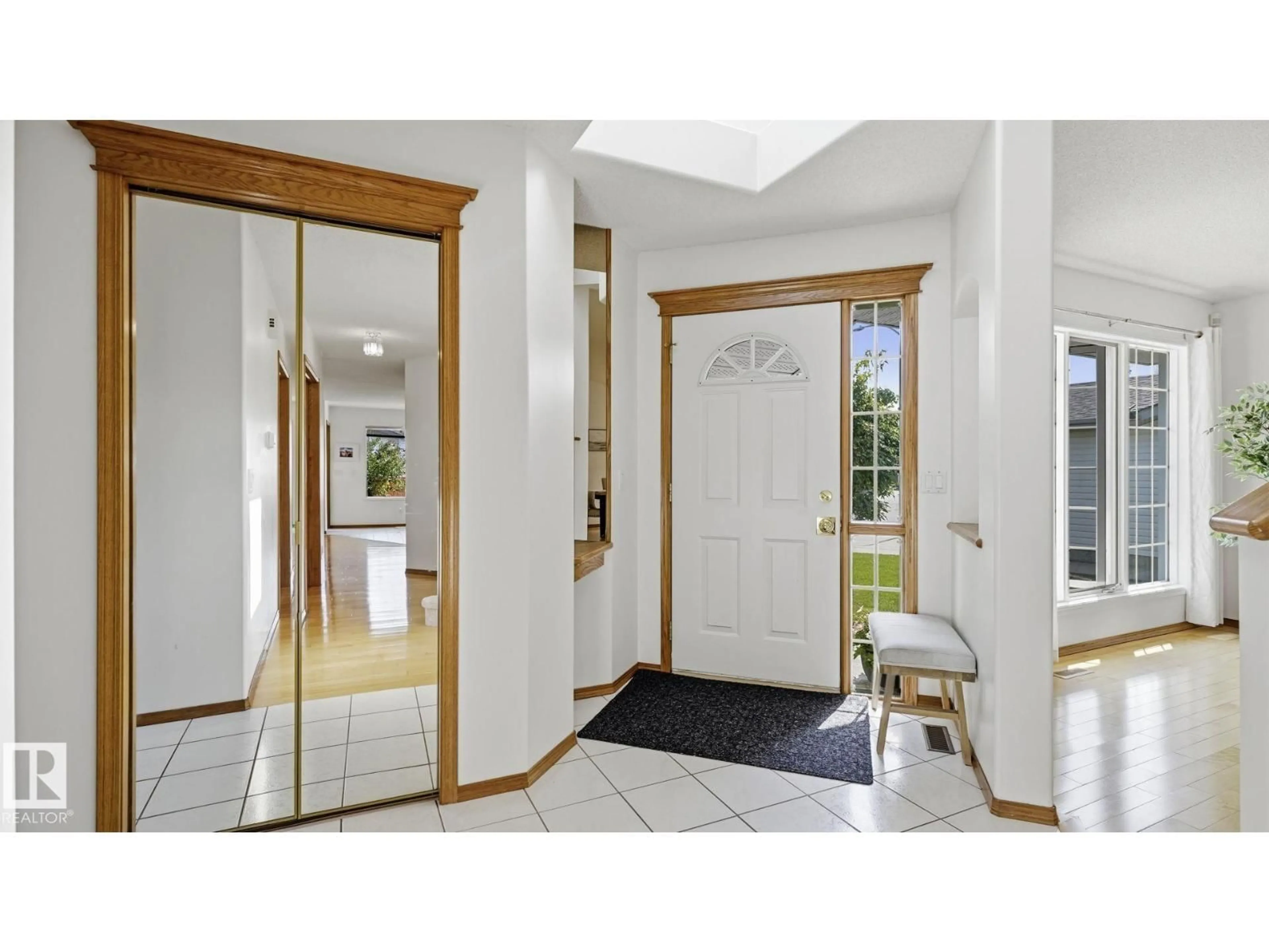 Indoor entryway for NW - 1225 KANE WD, Edmonton Alberta T6L6X7