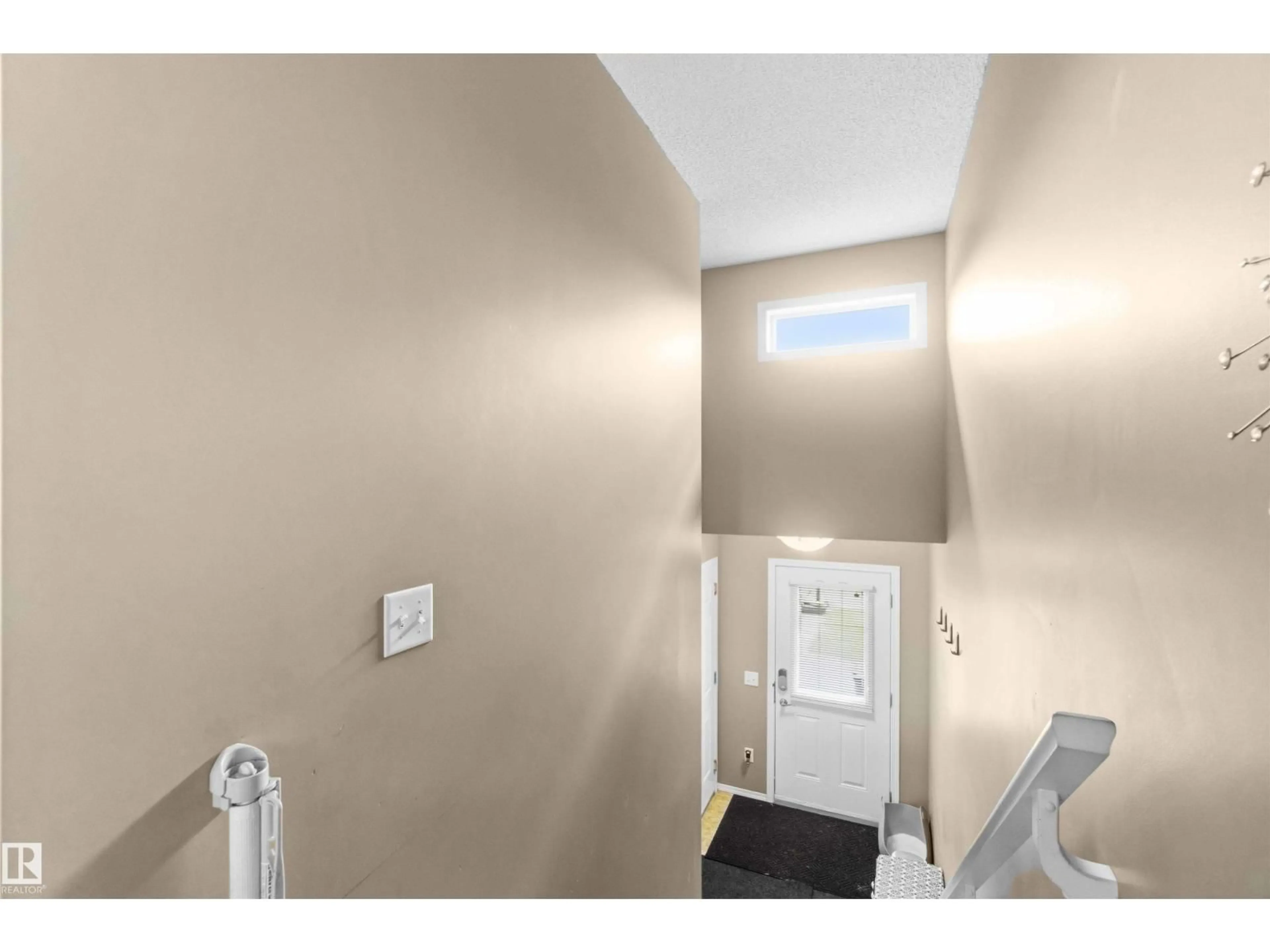 A pic of a room for #24 - 6520 2 AV, Edmonton Alberta T6X1S4