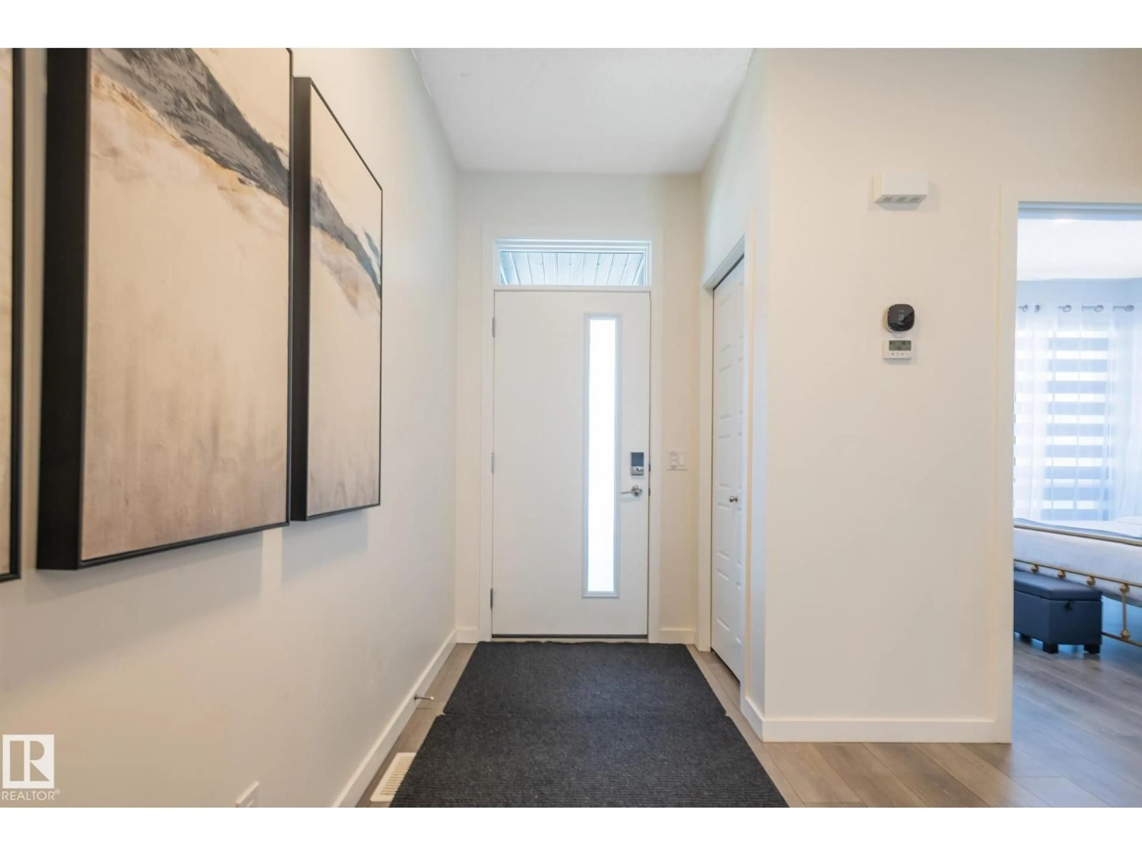 Indoor entryway for 2015 DESROCHERS DR, Edmonton Alberta T6W4Y9