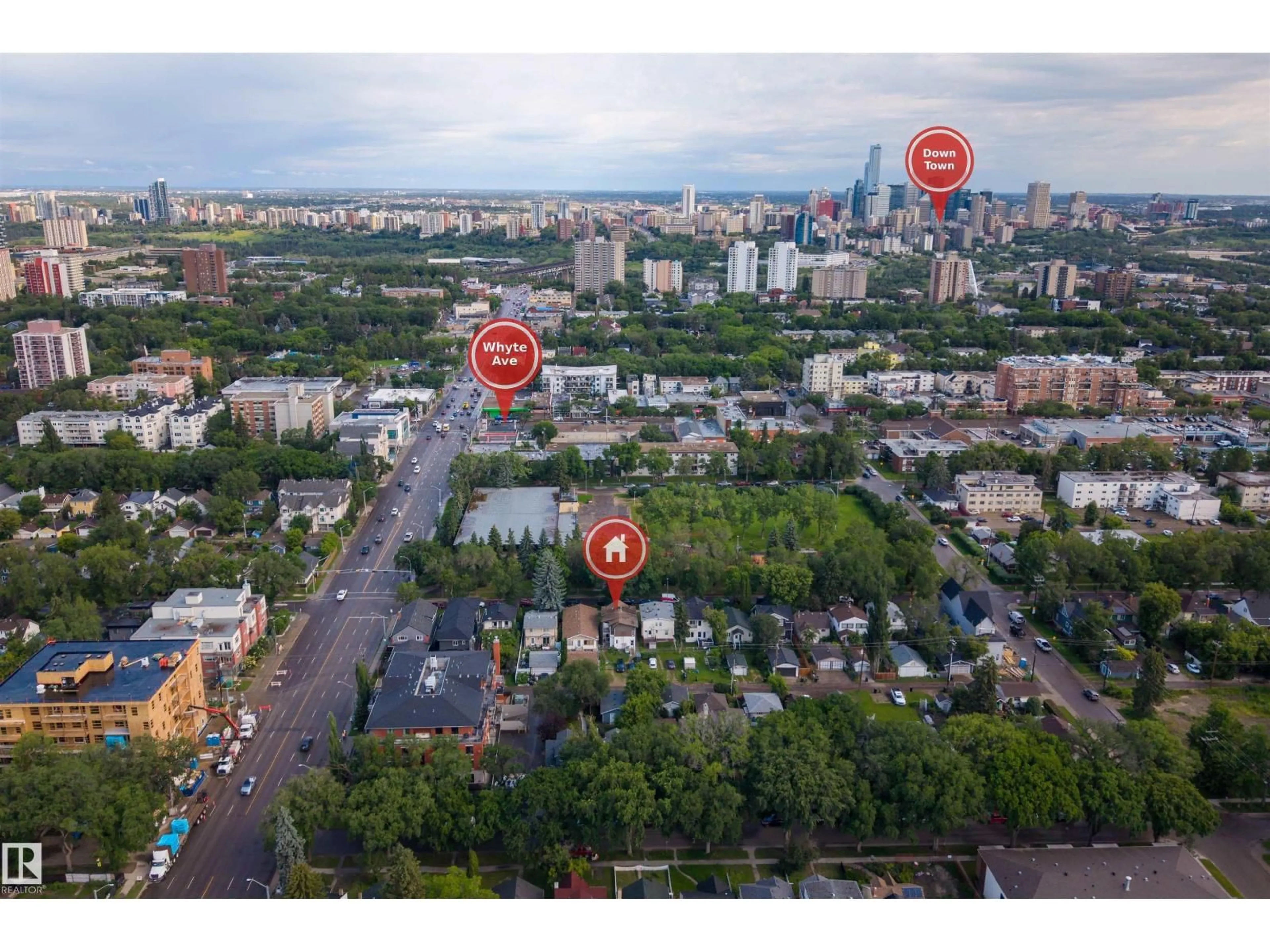 A pic from outside/outdoor area/front of a property/back of a property/a pic from drone, street for 10831 80 AV, Edmonton Alberta T6E1V9