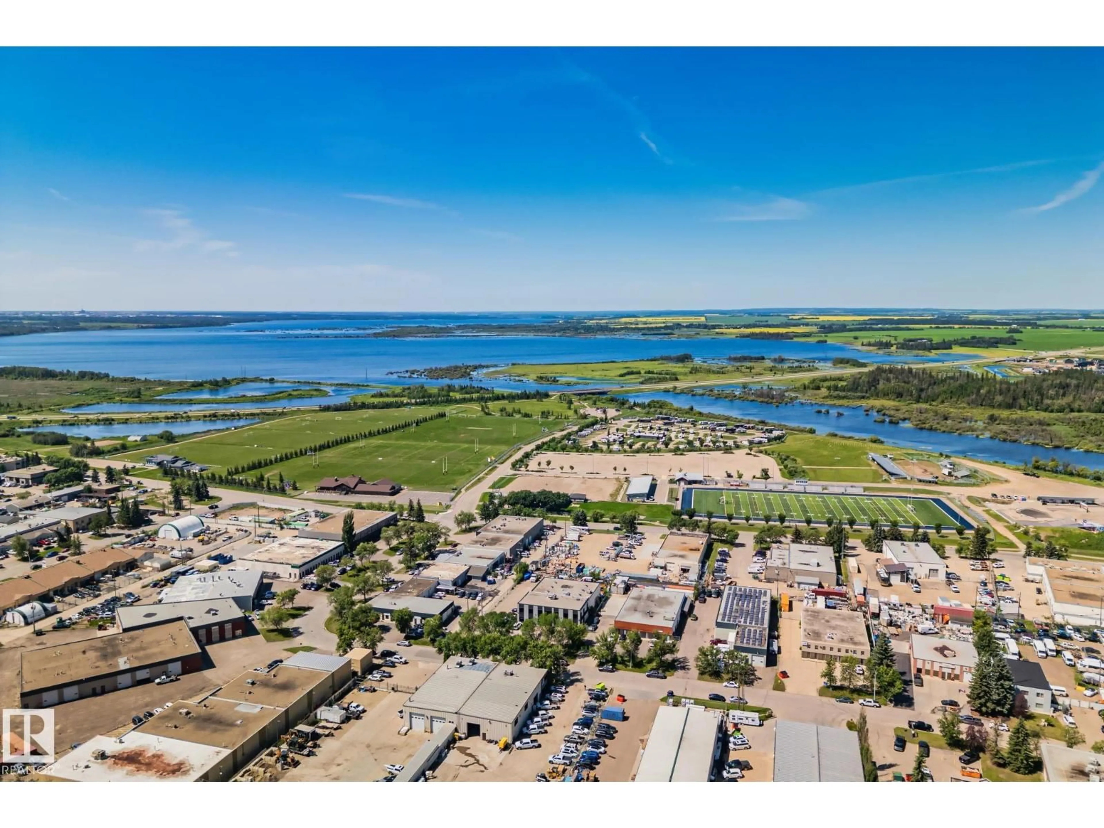 A pic from outside/outdoor area/front of a property/back of a property/a pic from drone, water/lake/river/ocean view for 15 GRANDIN WO, St. Albert Alberta T8N2Y4
