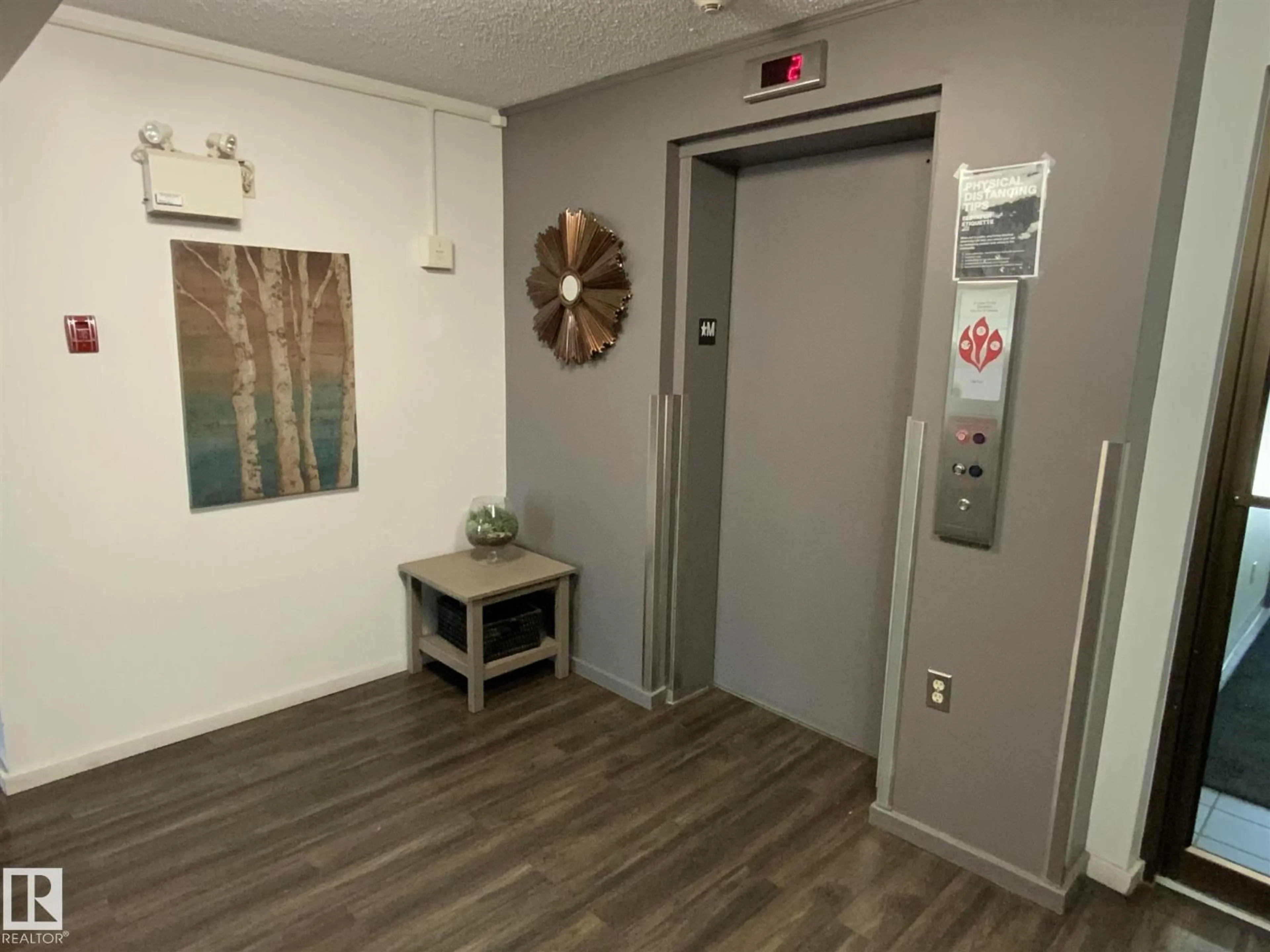 Unknown for 106 - 106 10838 108 ST NW, Edmonton Alberta T5H3A6