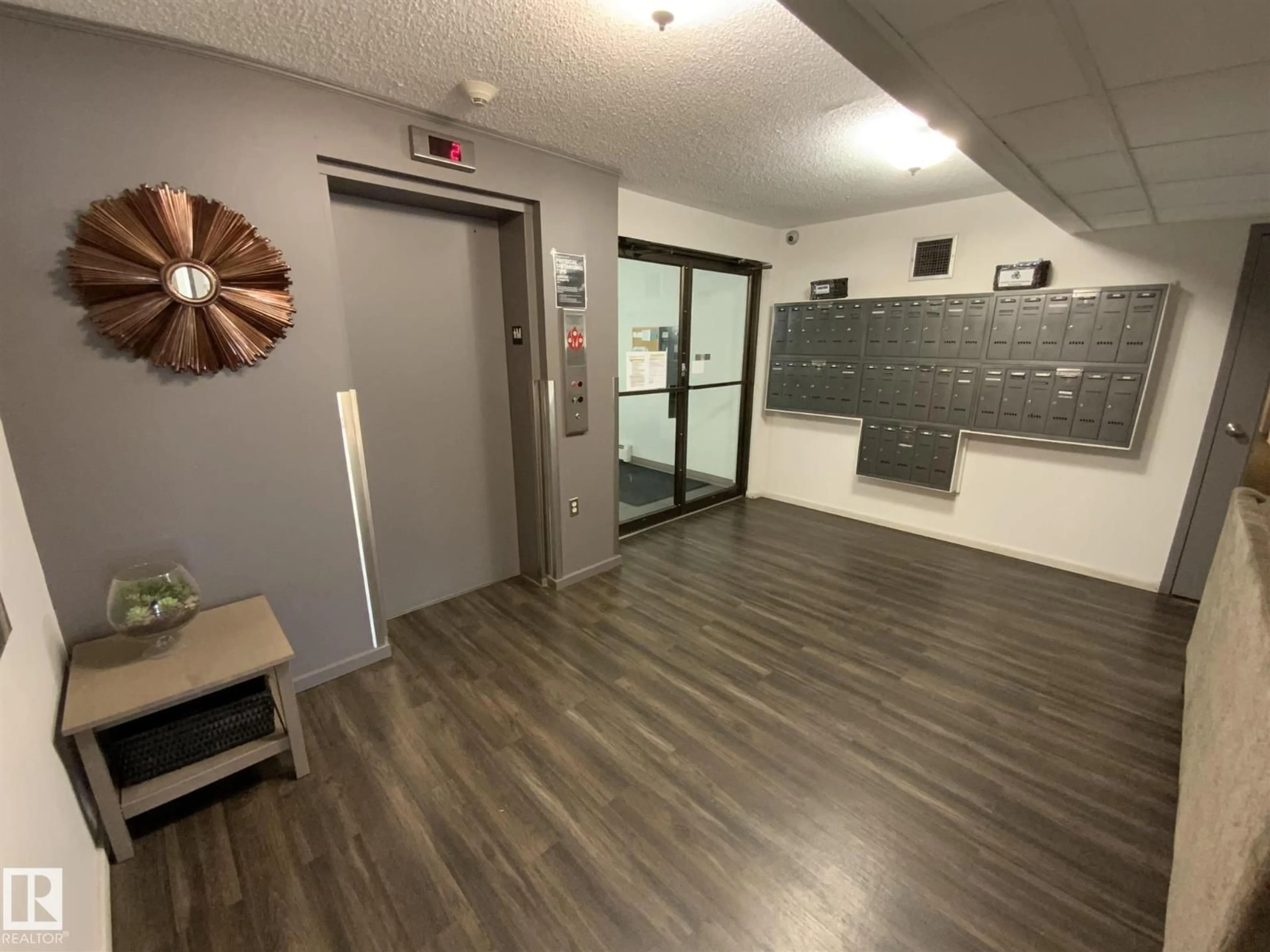 Unknown for 106 - 106 10838 108 ST NW, Edmonton Alberta T5H3A6