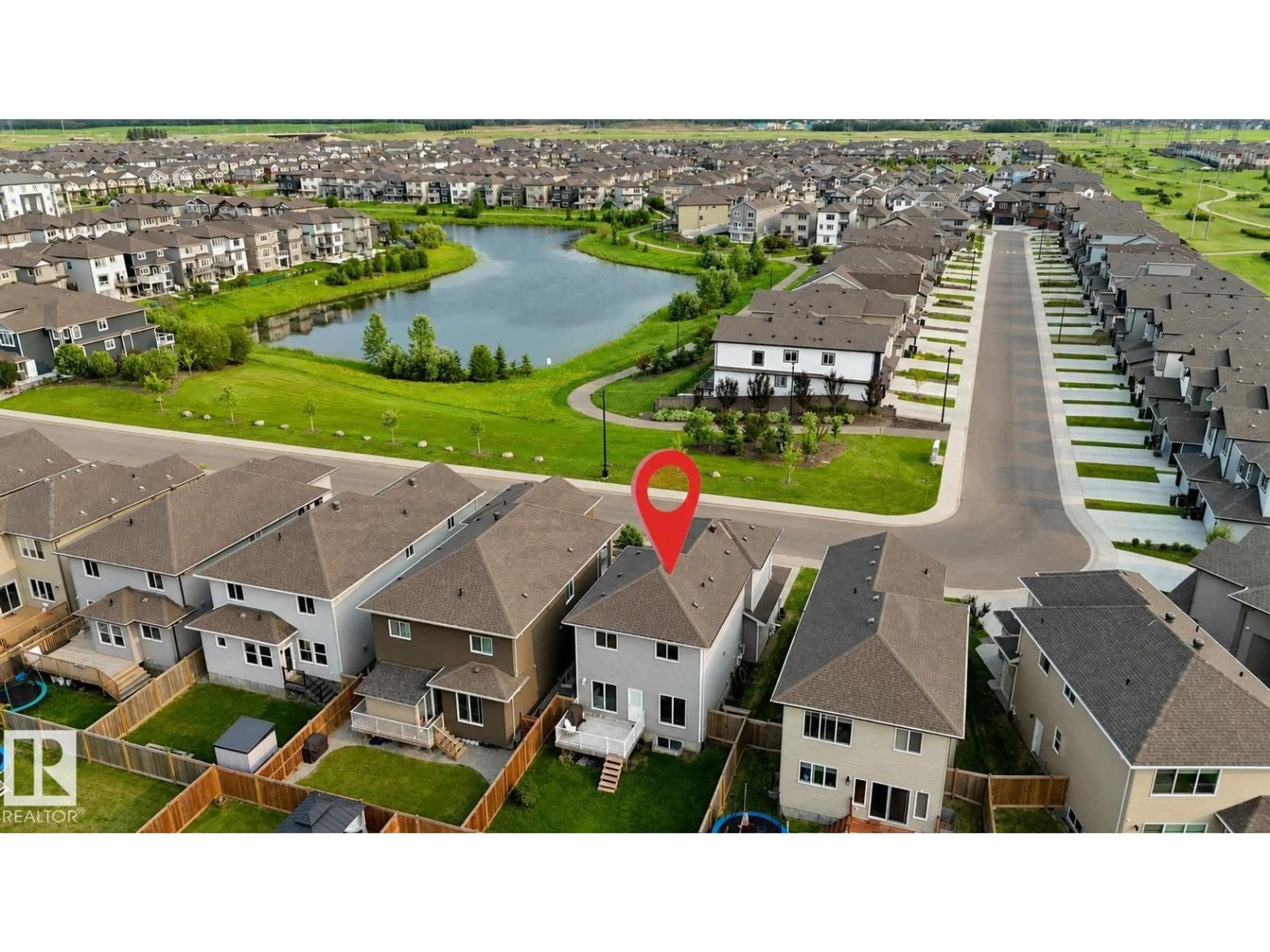 A pic from outside/outdoor area/front of a property/back of a property/a pic from drone, unknown for 2630 16A AVE AVE, Edmonton Alberta T6T2H6