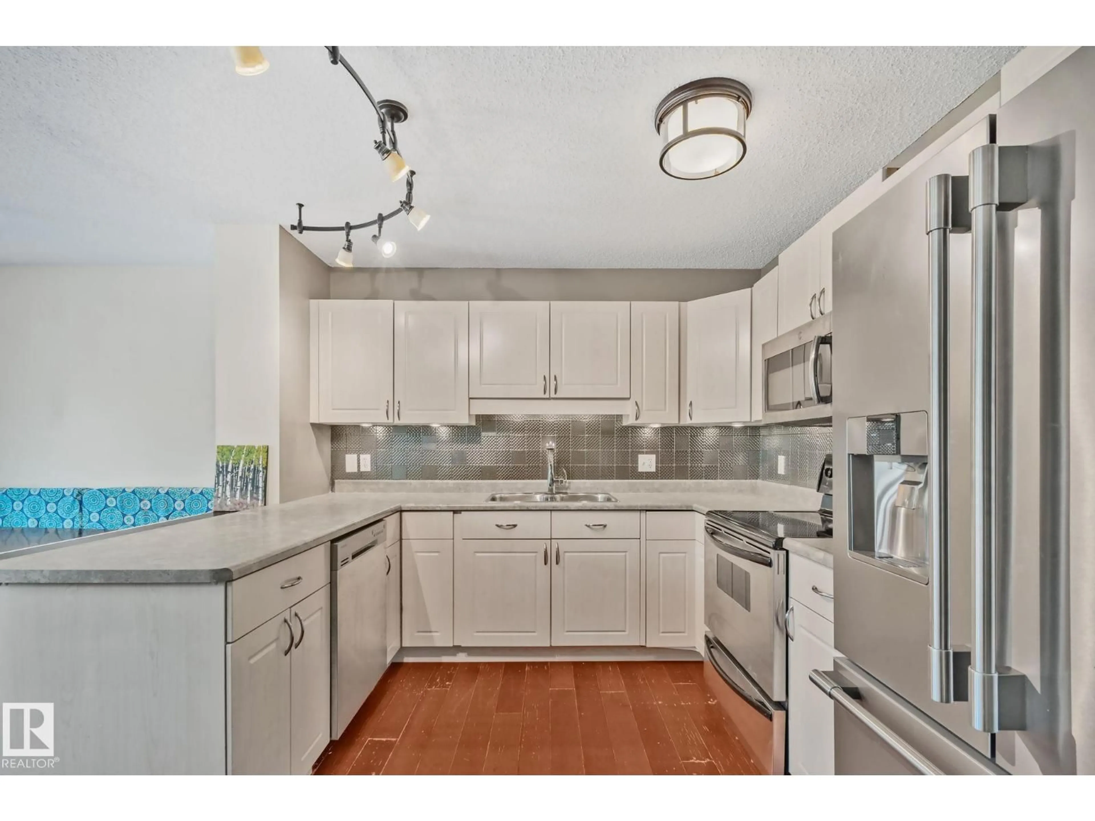 Standard kitchen, ceramic/tile floor for SW SW - 12248 16 AV, Edmonton Alberta T6W1L7