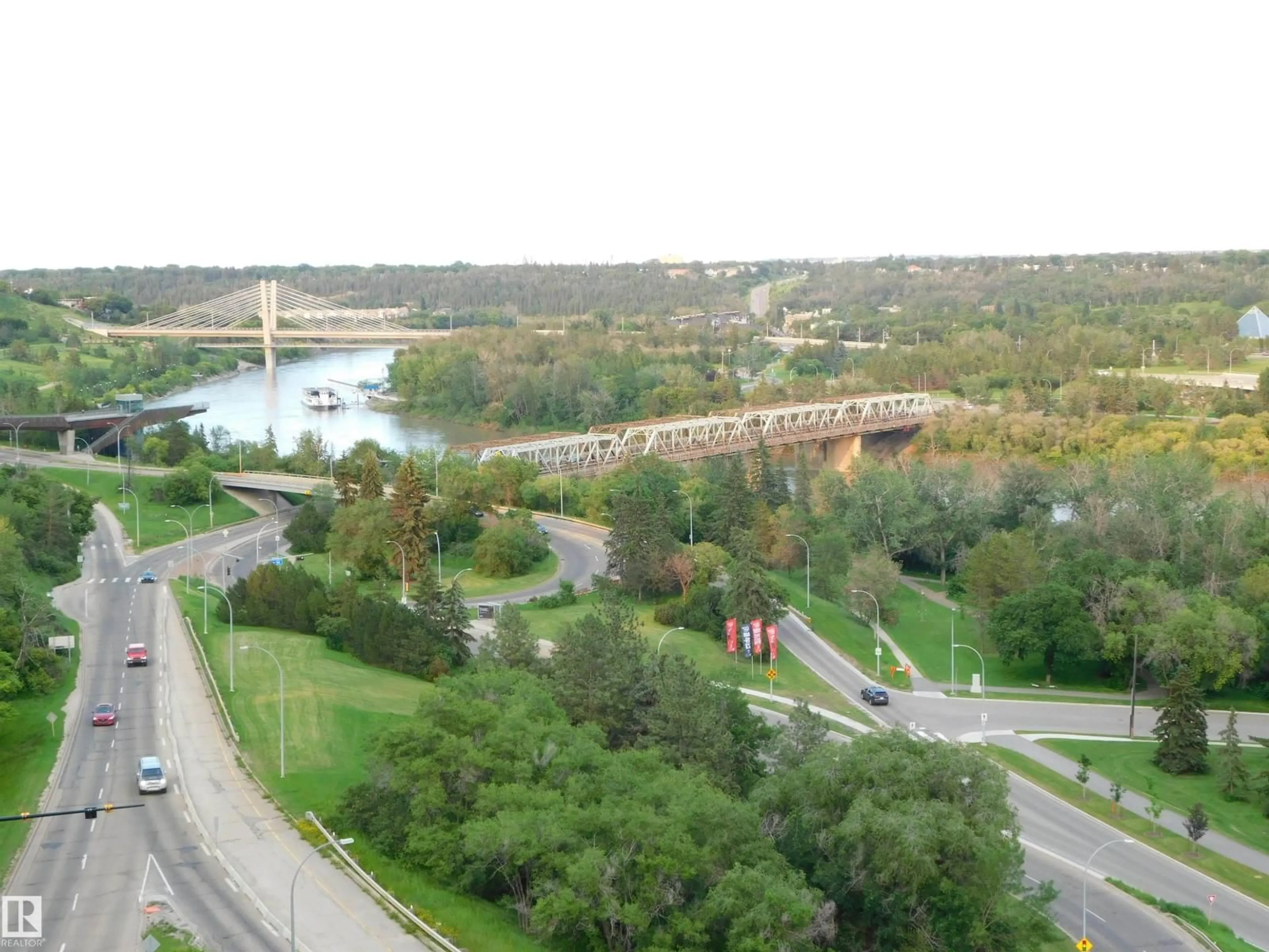 Blurry image for 9918 - 1402 101 ST NW, Edmonton Alberta T5K2L1