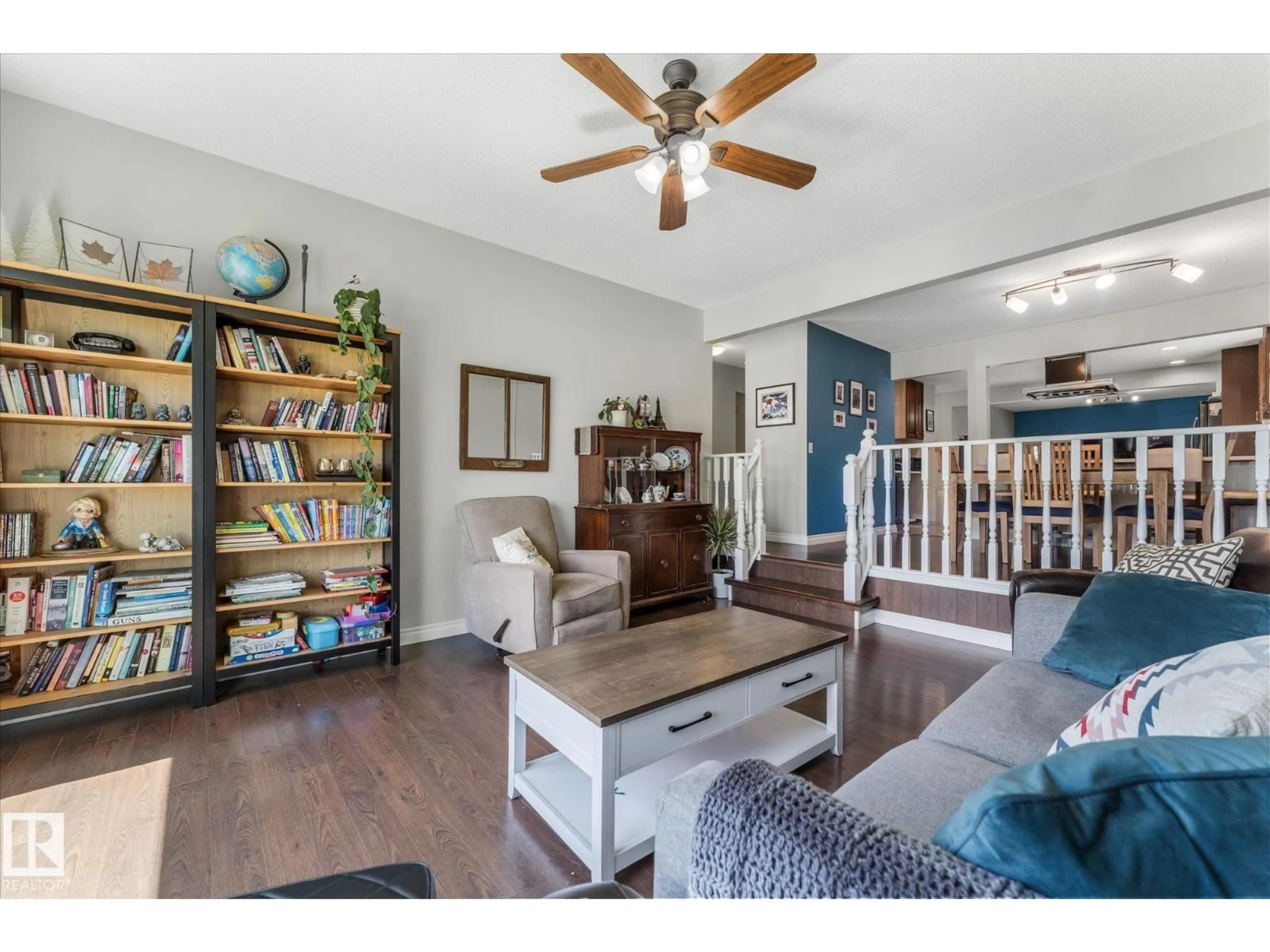 Living room with furniture, wood/laminate floor for 20 GALEN CR, Sherwood Park Alberta T8N2L2