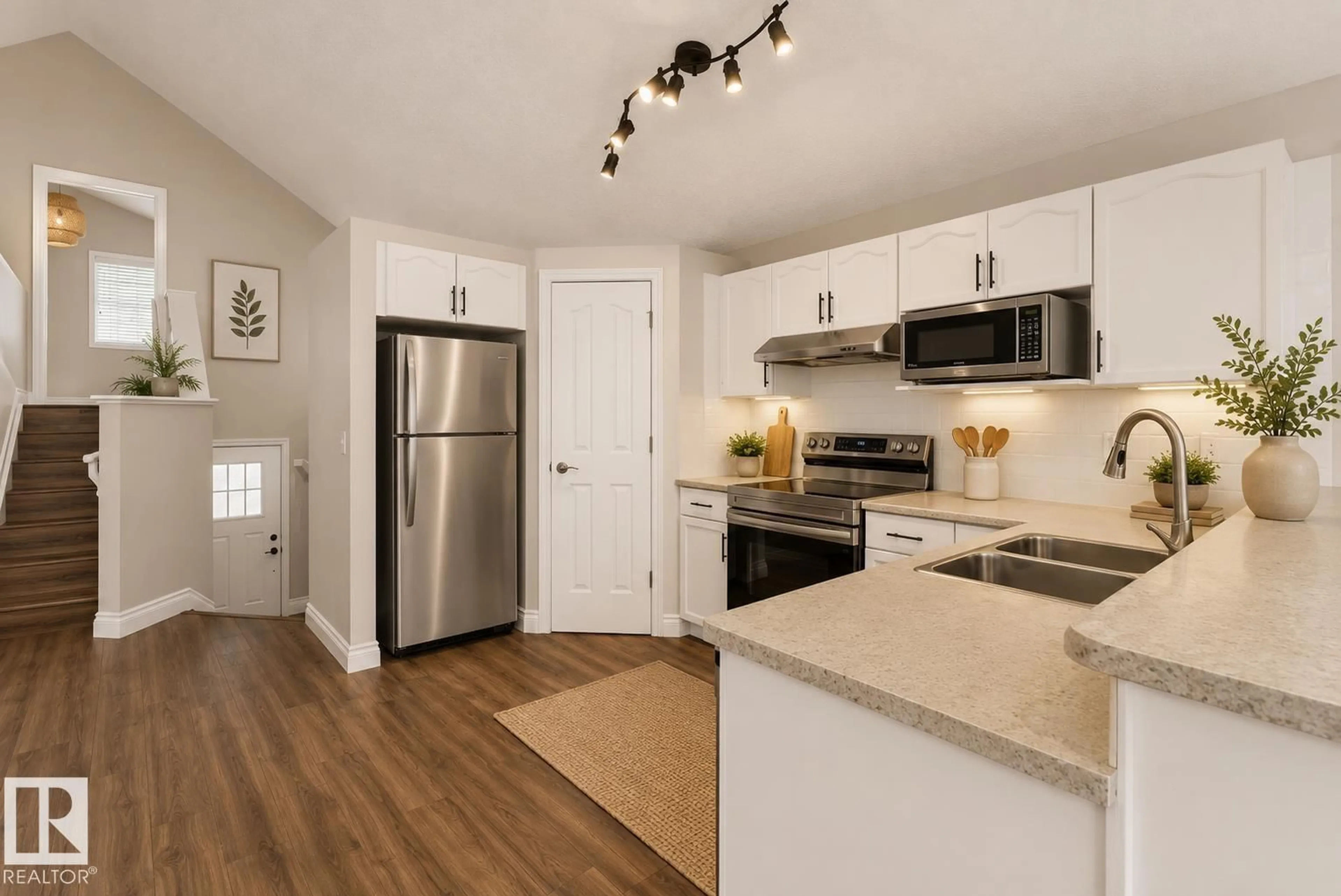 Open concept kitchen, unknown for 13540 141 AV, Edmonton Alberta T6V1W7