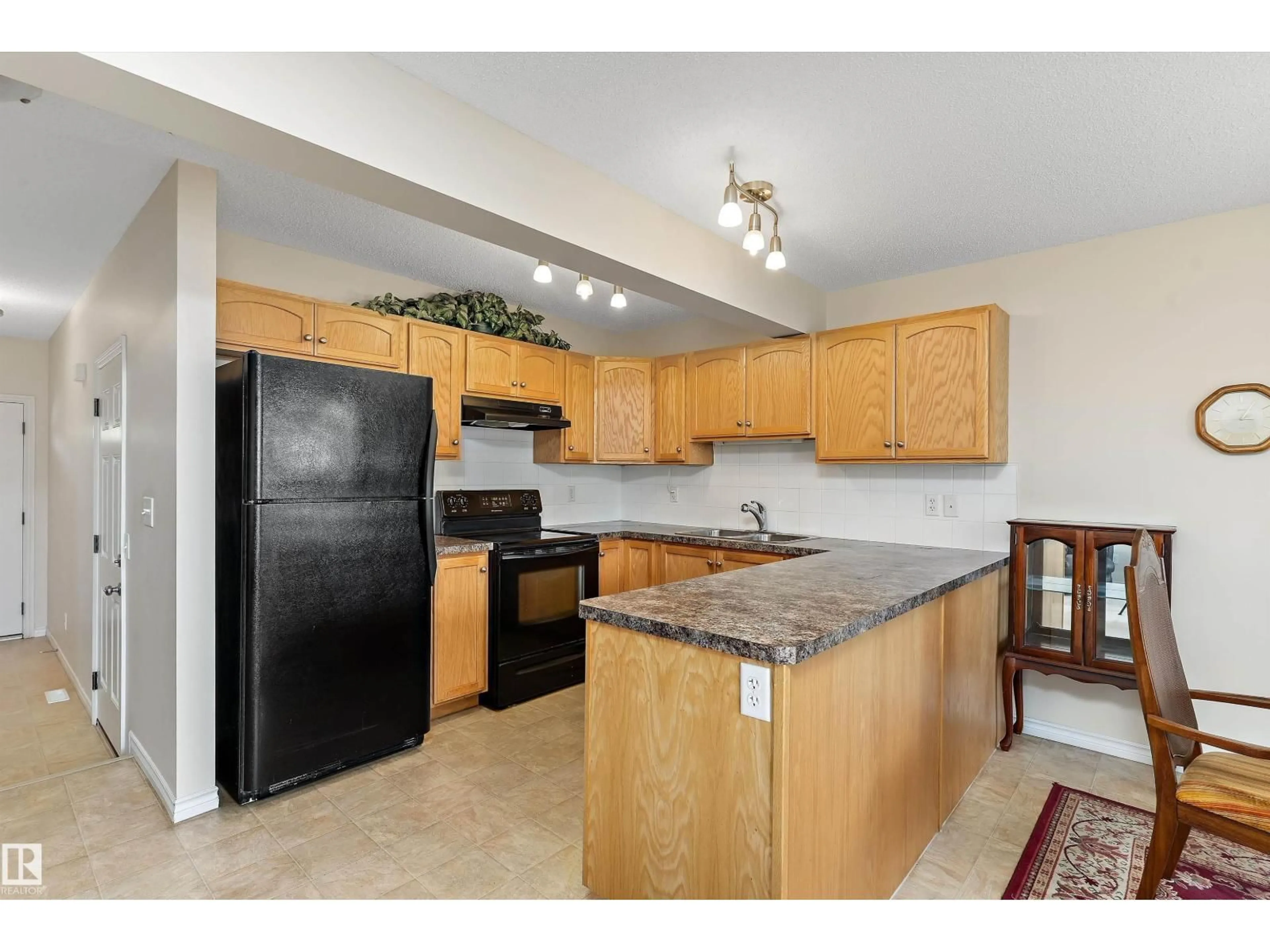 Standard kitchen, unknown for 20 DUNLOP WD, Leduc Alberta T9E0N2