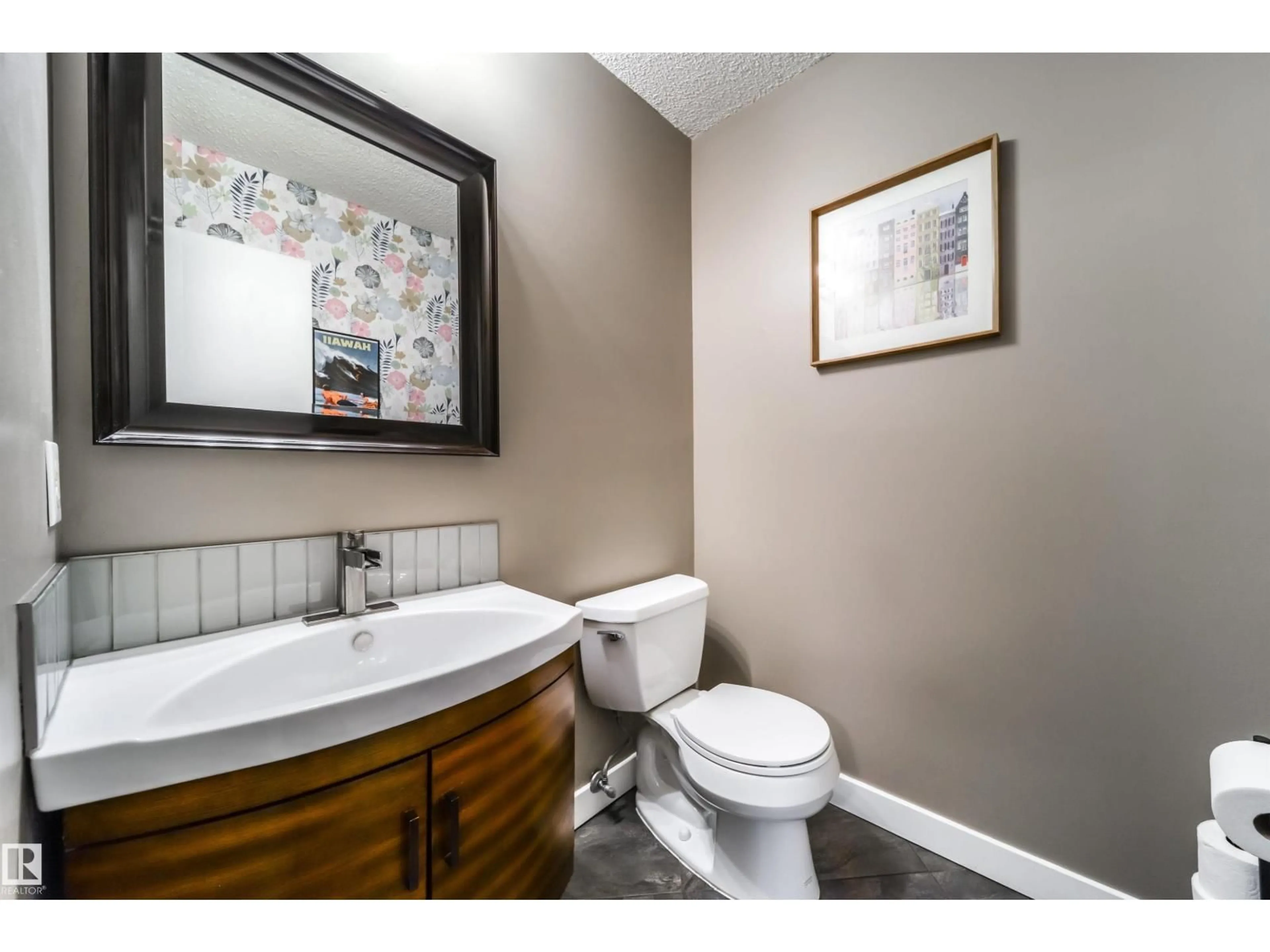 Standard bathroom, ceramic/tile floor for 4813 44 AV, Beaumont Alberta T4X1G3