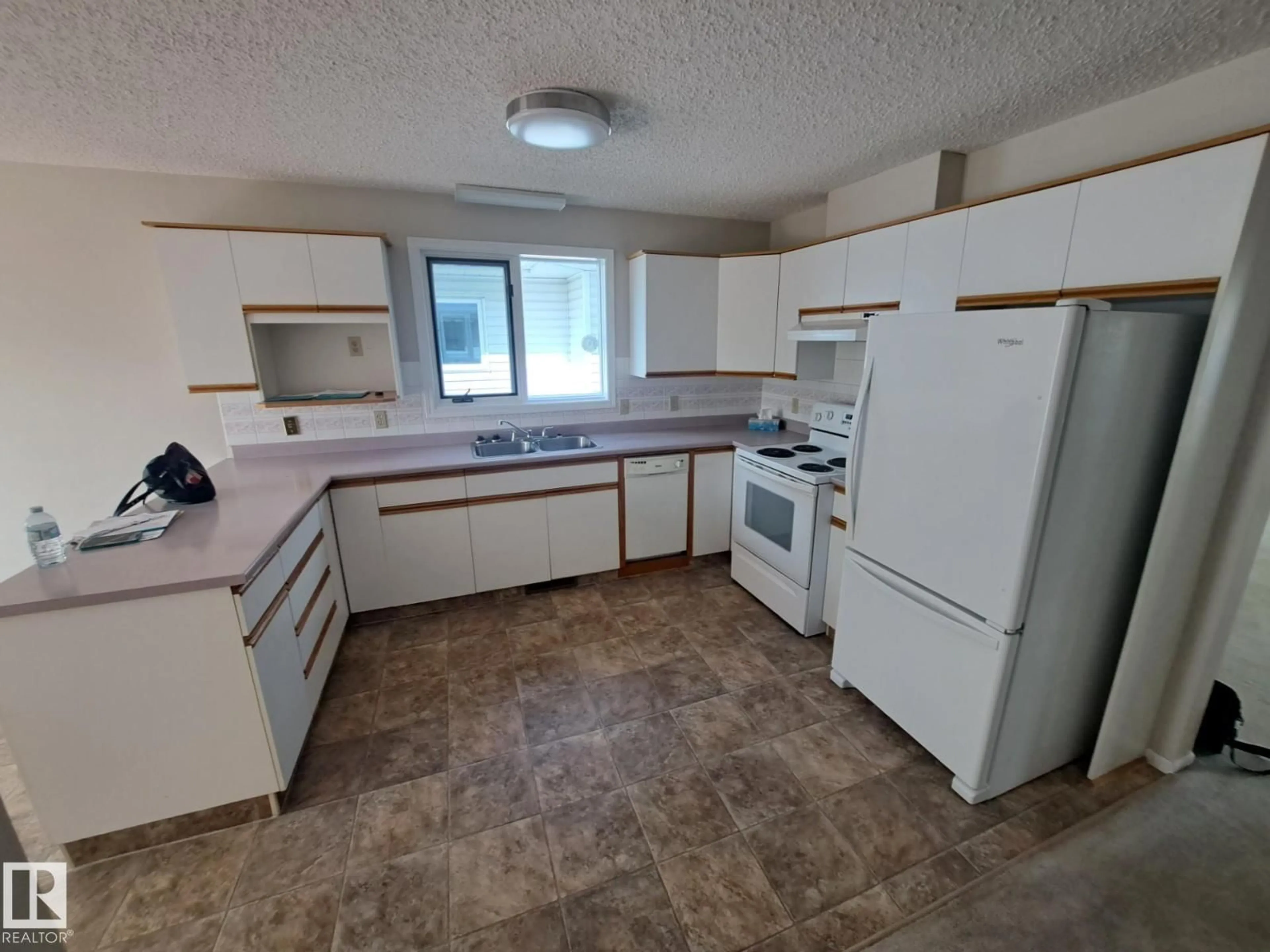 Standard kitchen, unknown for 5 - 11015 105 AV, Westlock Alberta T7P2P5