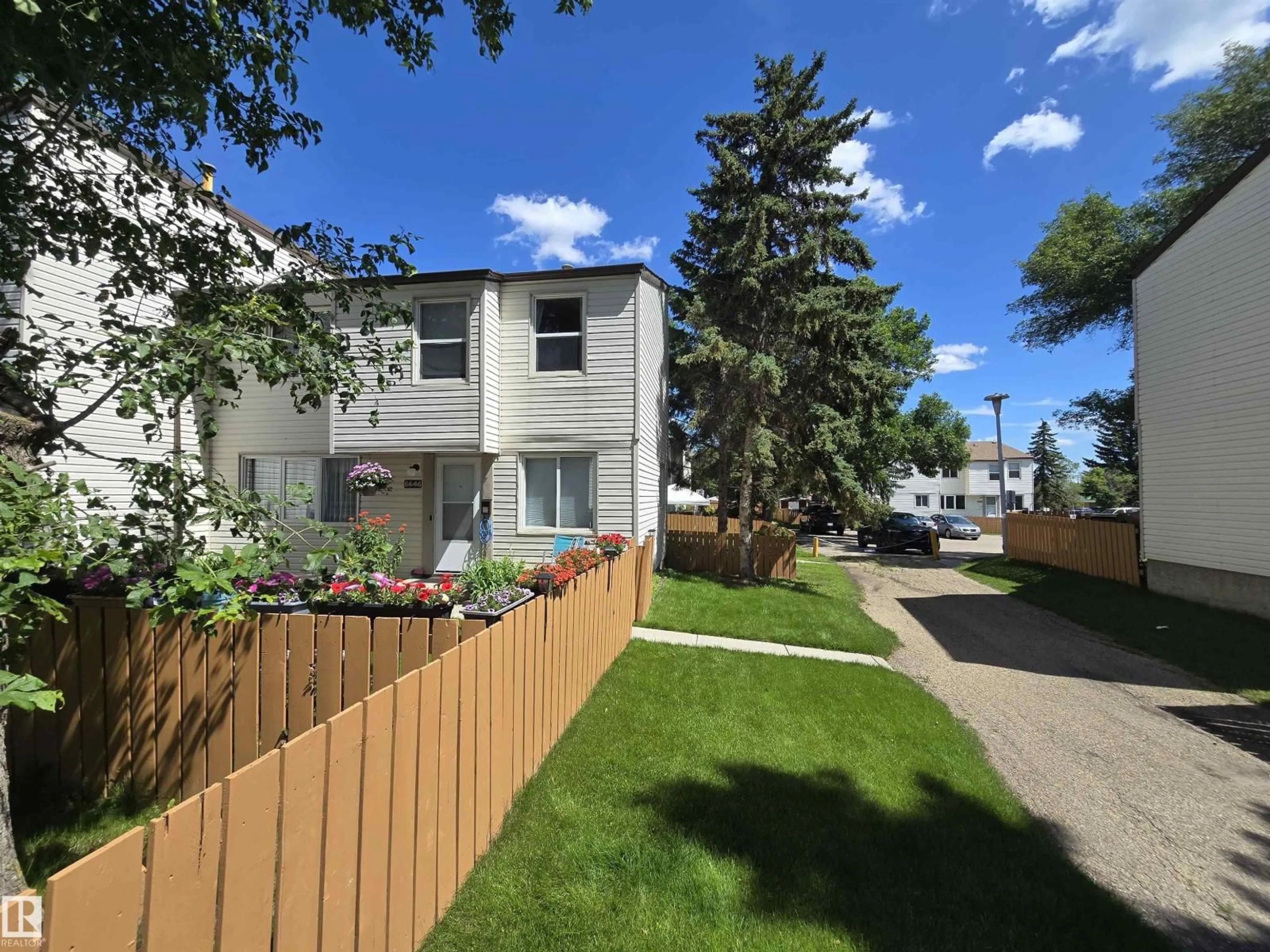 A pic from outside/outdoor area/front of a property/back of a property/a pic from drone, street for NW - 6646 178 ST, Edmonton Alberta T5T2A2