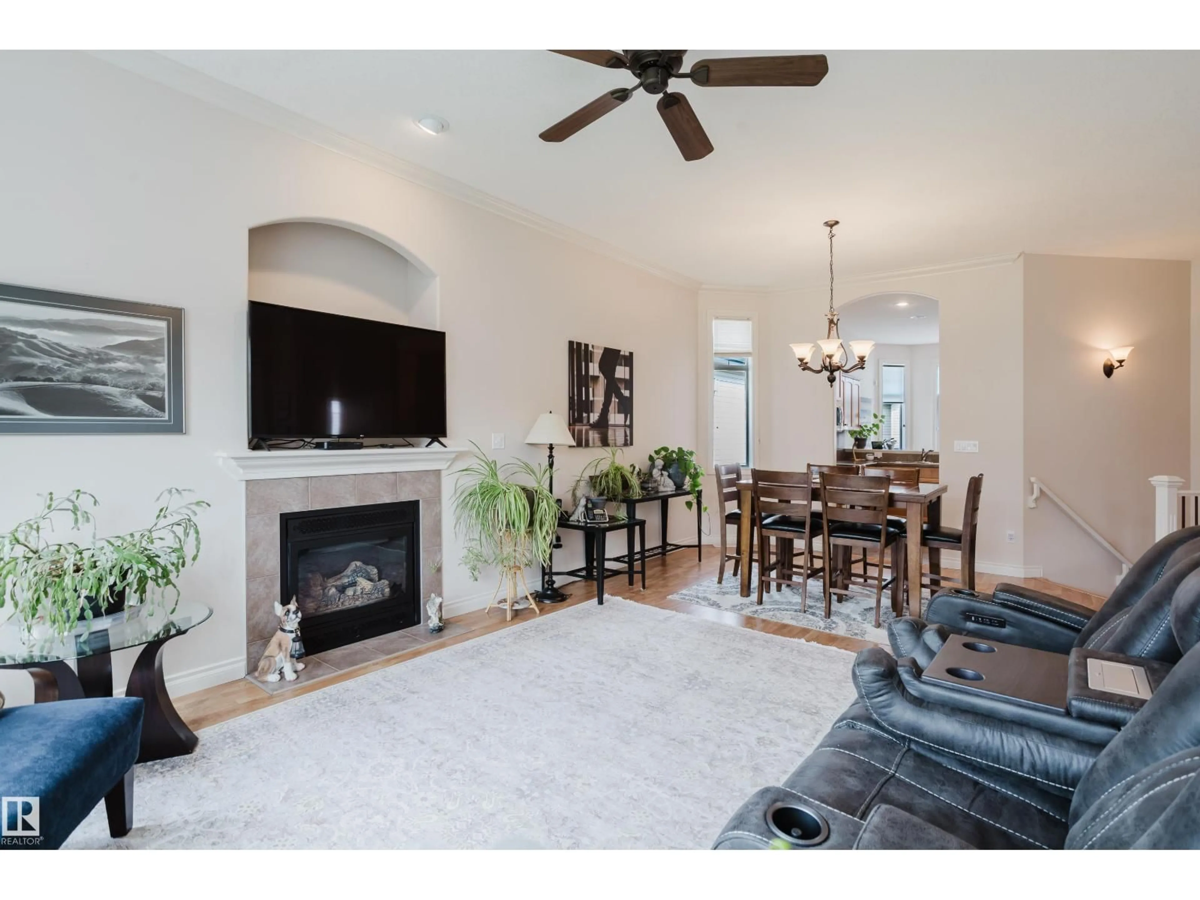 Living room with furniture, unknown for #6 - 12504 15 AV, Edmonton Alberta T6W1X1