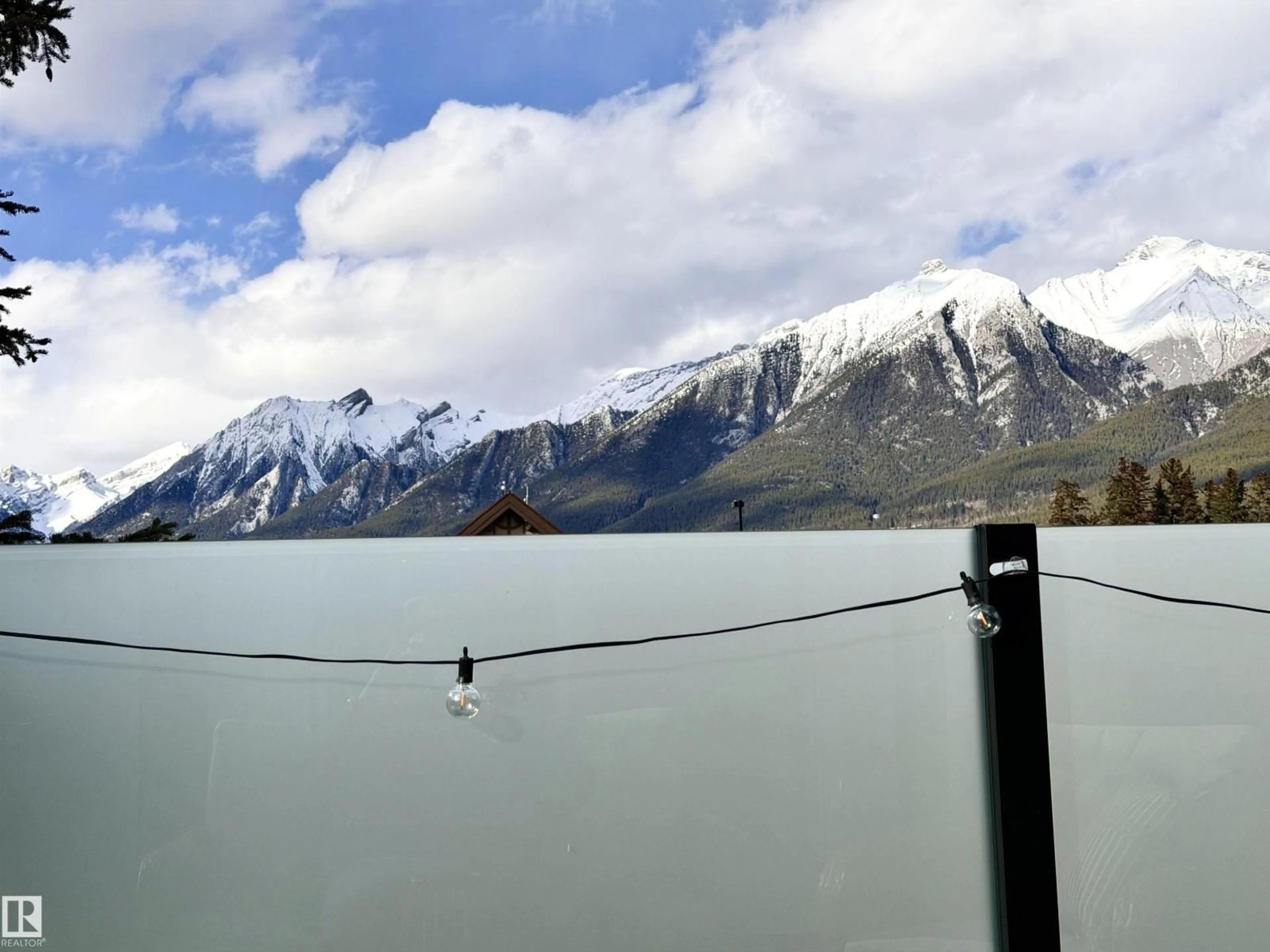 Blurry image for 729 7TH ST, Canmore Alberta T1W2C3