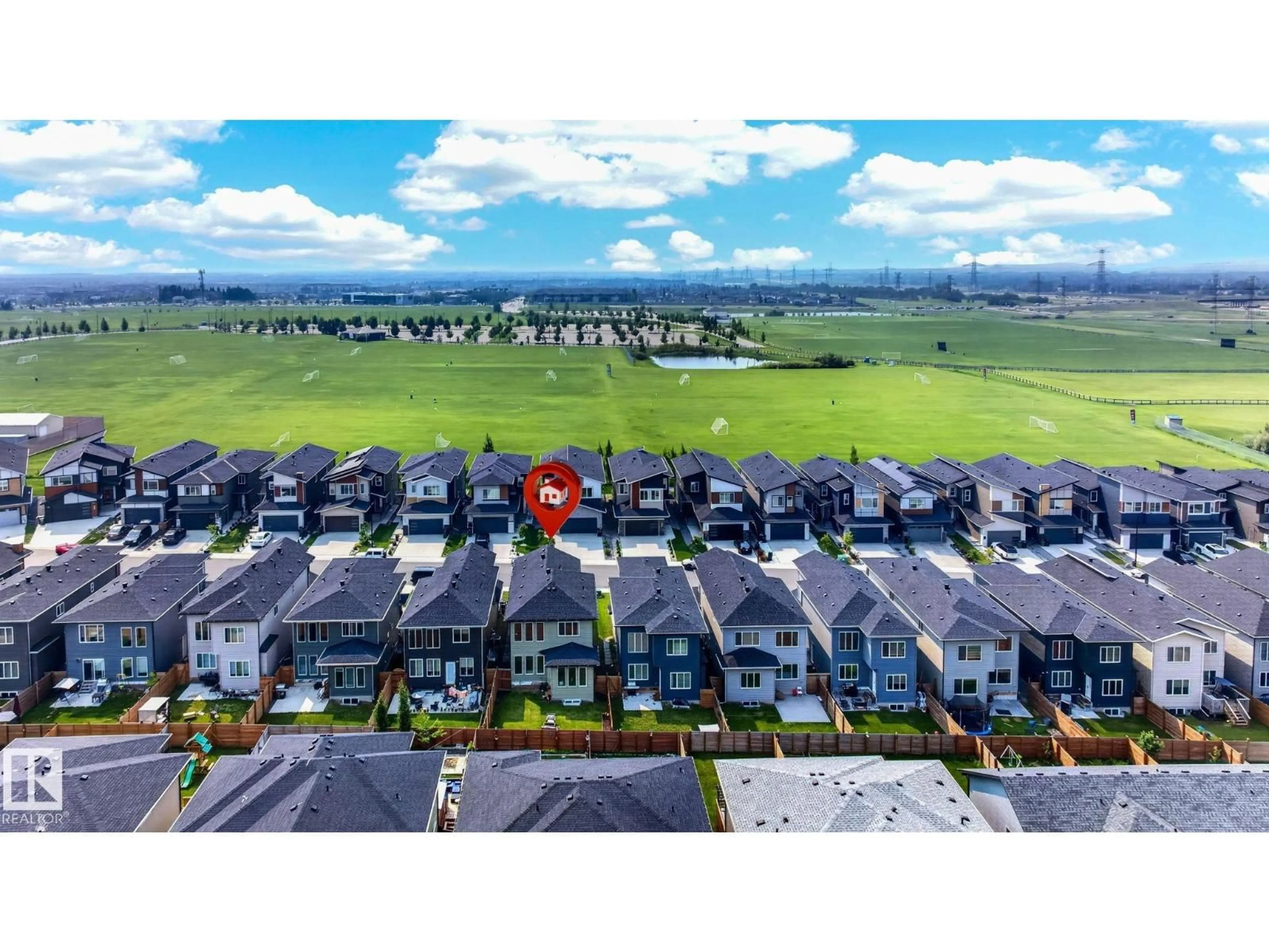 A pic from outside/outdoor area/front of a property/back of a property/a pic from drone, unknown for 423 42 ST, Edmonton Alberta T6X2L4