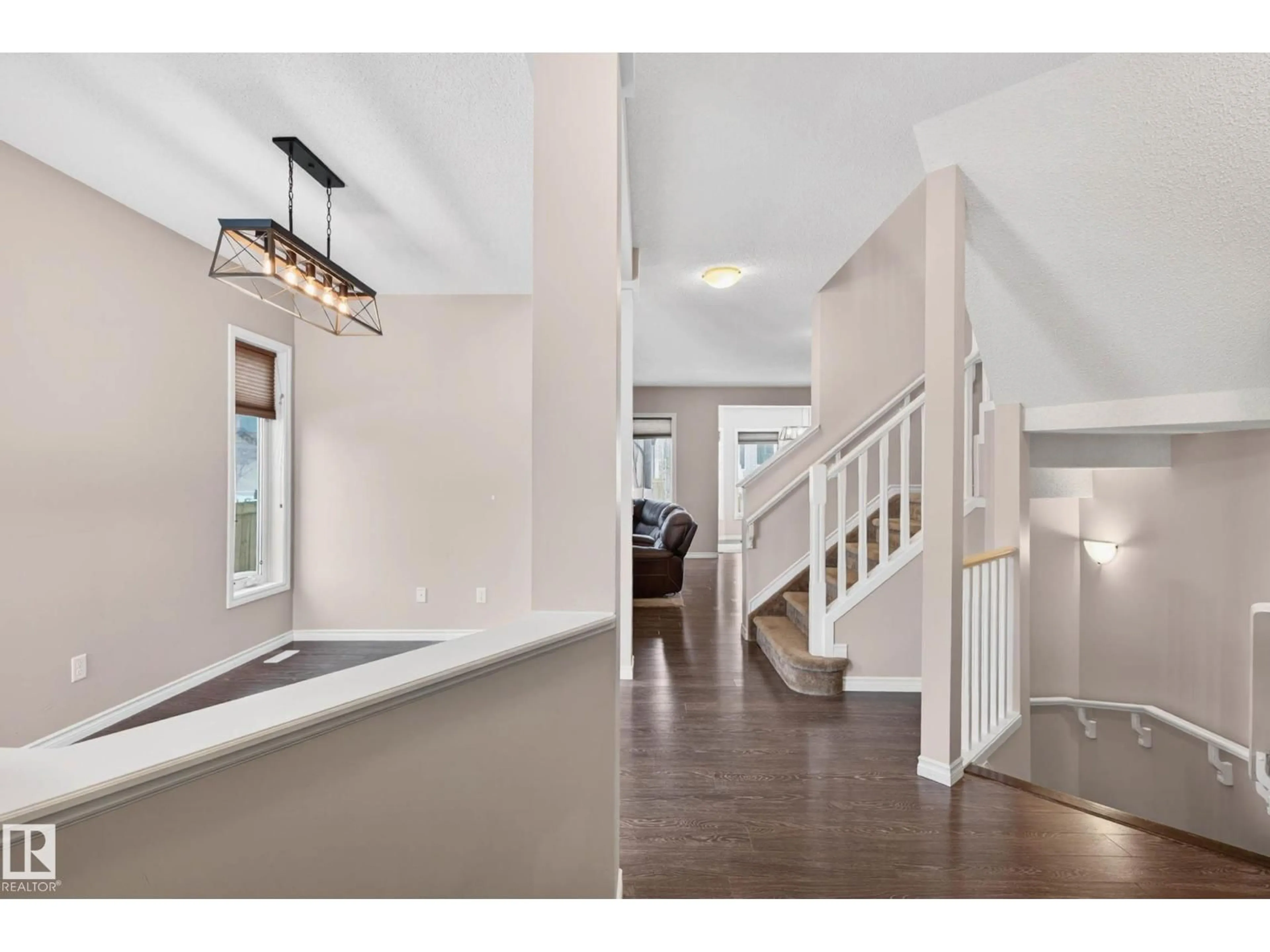Indoor entryway for 3233 21A AV, Edmonton Alberta T6T0K5