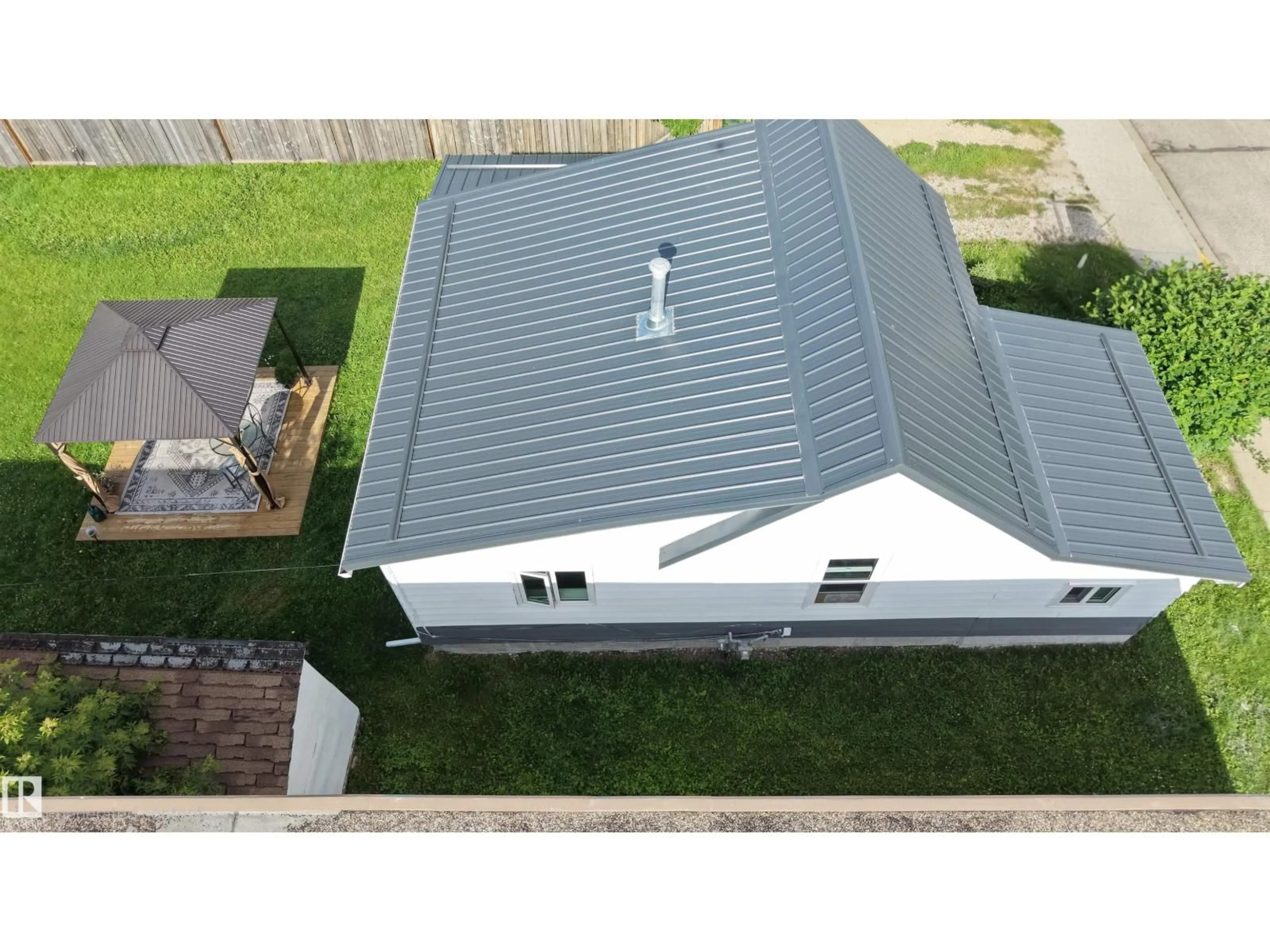 A pic from outside/outdoor area/front of a property/back of a property/a pic from drone, building for 4912 49 AV, Onoway Alberta T0E1V0