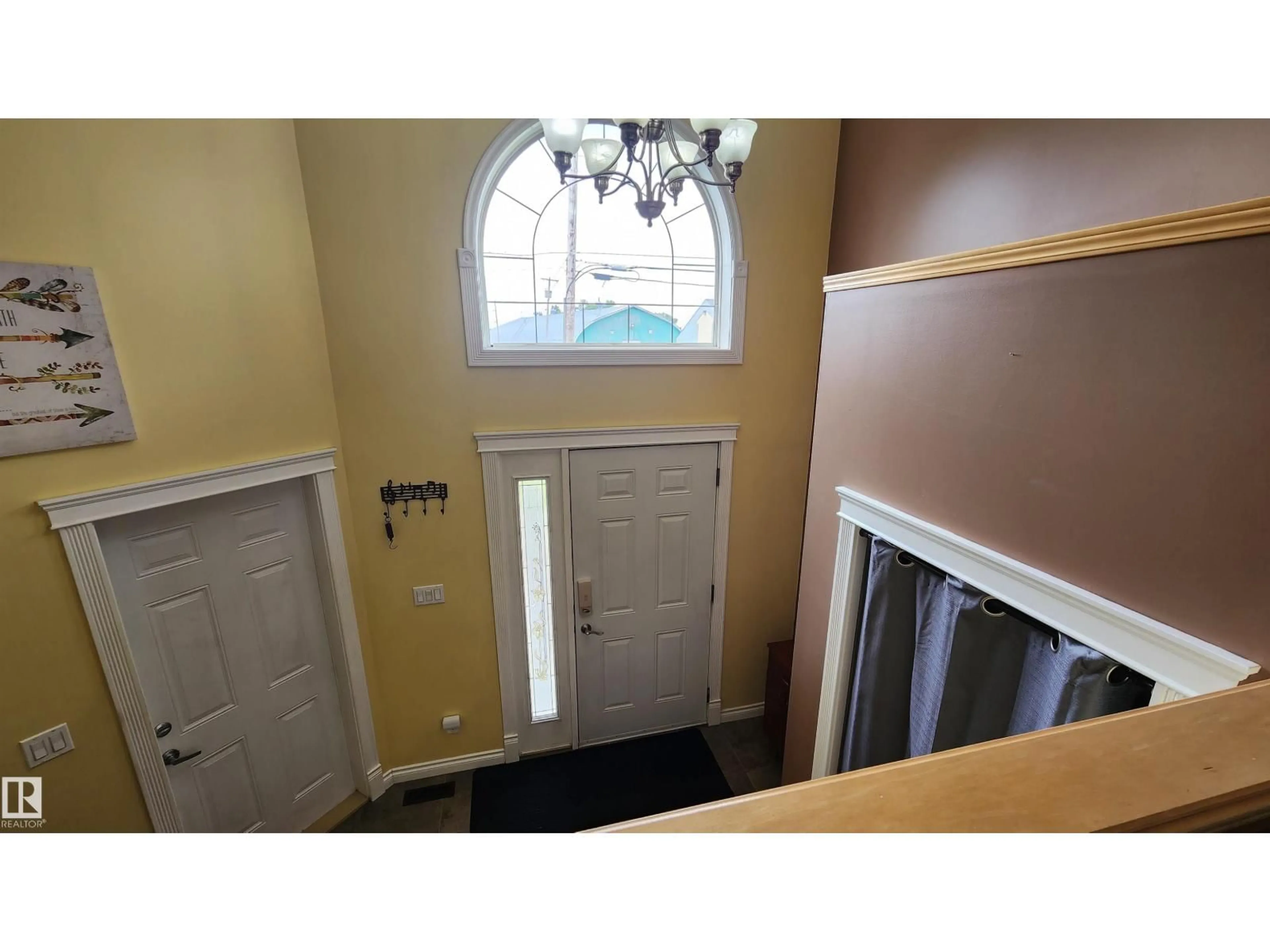 Indoor entryway for 5110 50 AV, Elk Point Alberta T0A1A0