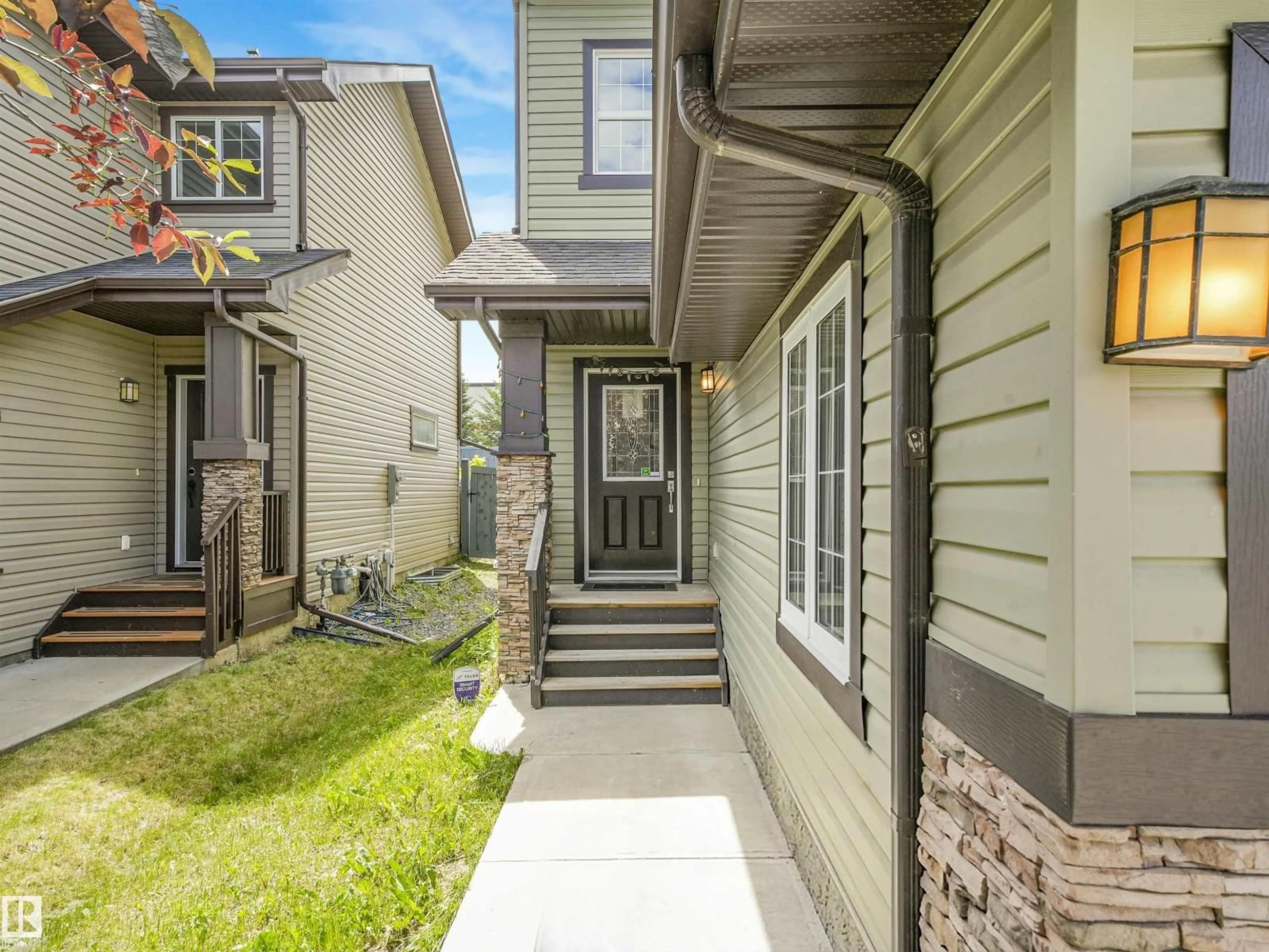 Home with vinyl exterior material, street for 3897 GALLINGER LO, Edmonton Alberta T5T4G6
