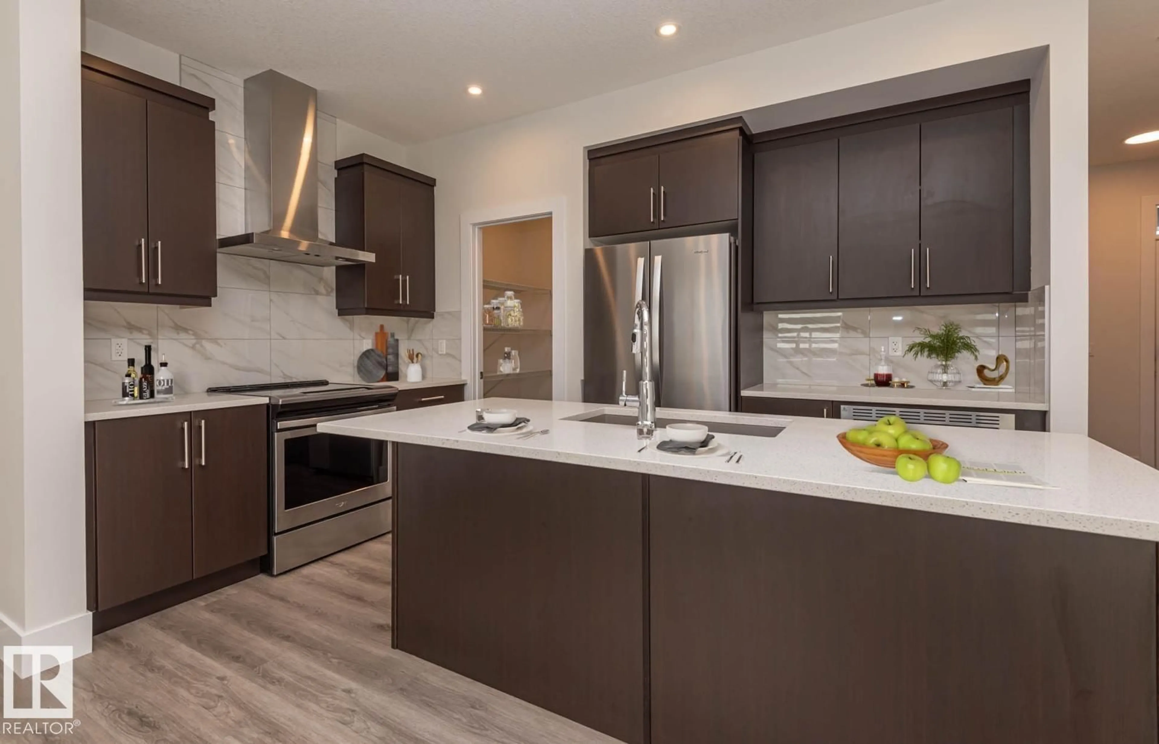 Contemporary kitchen, unknown for 2635 DONAGHEY CR, Edmonton Alberta T6W4T1