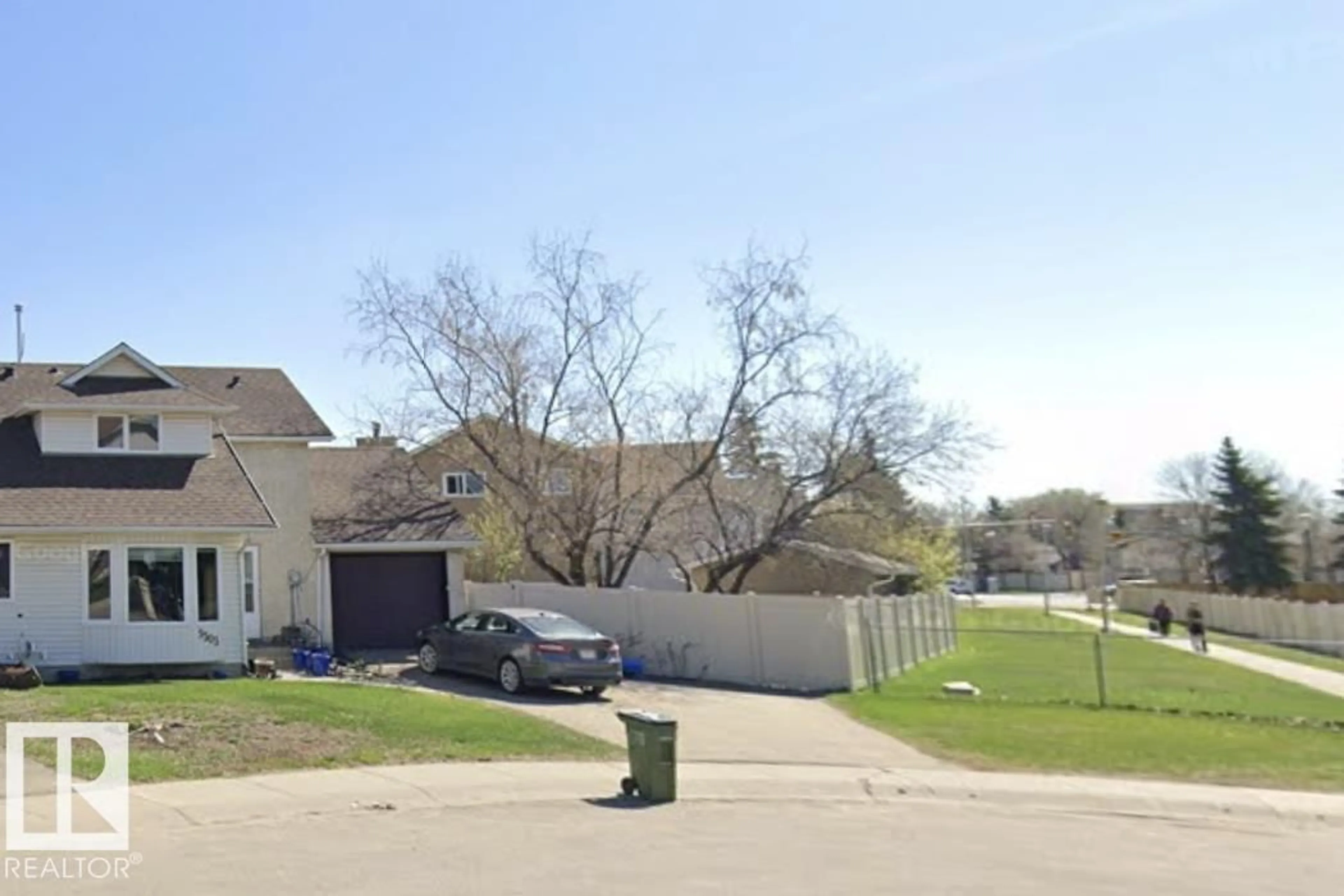 A pic from outside/outdoor area/front of a property/back of a property/a pic from drone, street for NW - 9503 180A ST, Edmonton Alberta T5T2Z4
