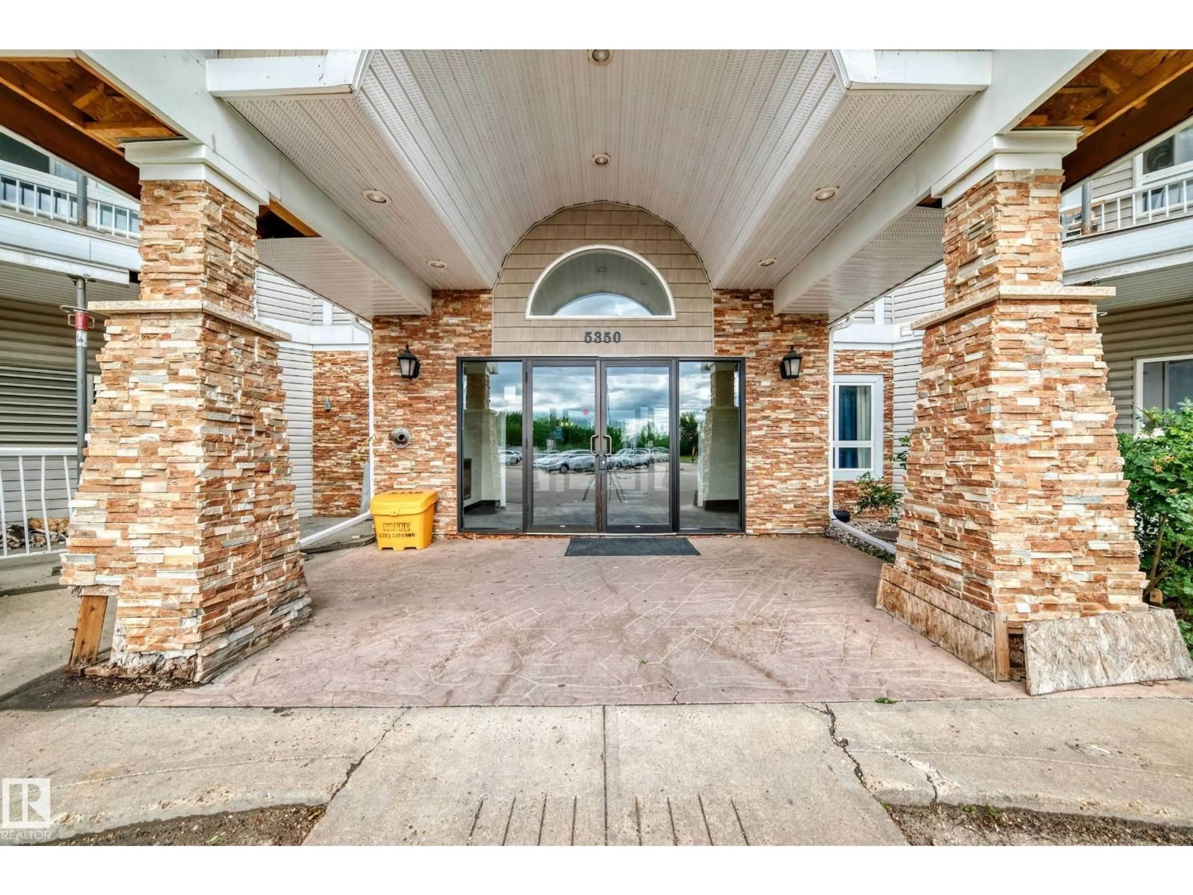 Indoor foyer for #221 - 5350 199 ST, Edmonton Alberta T5M0X5