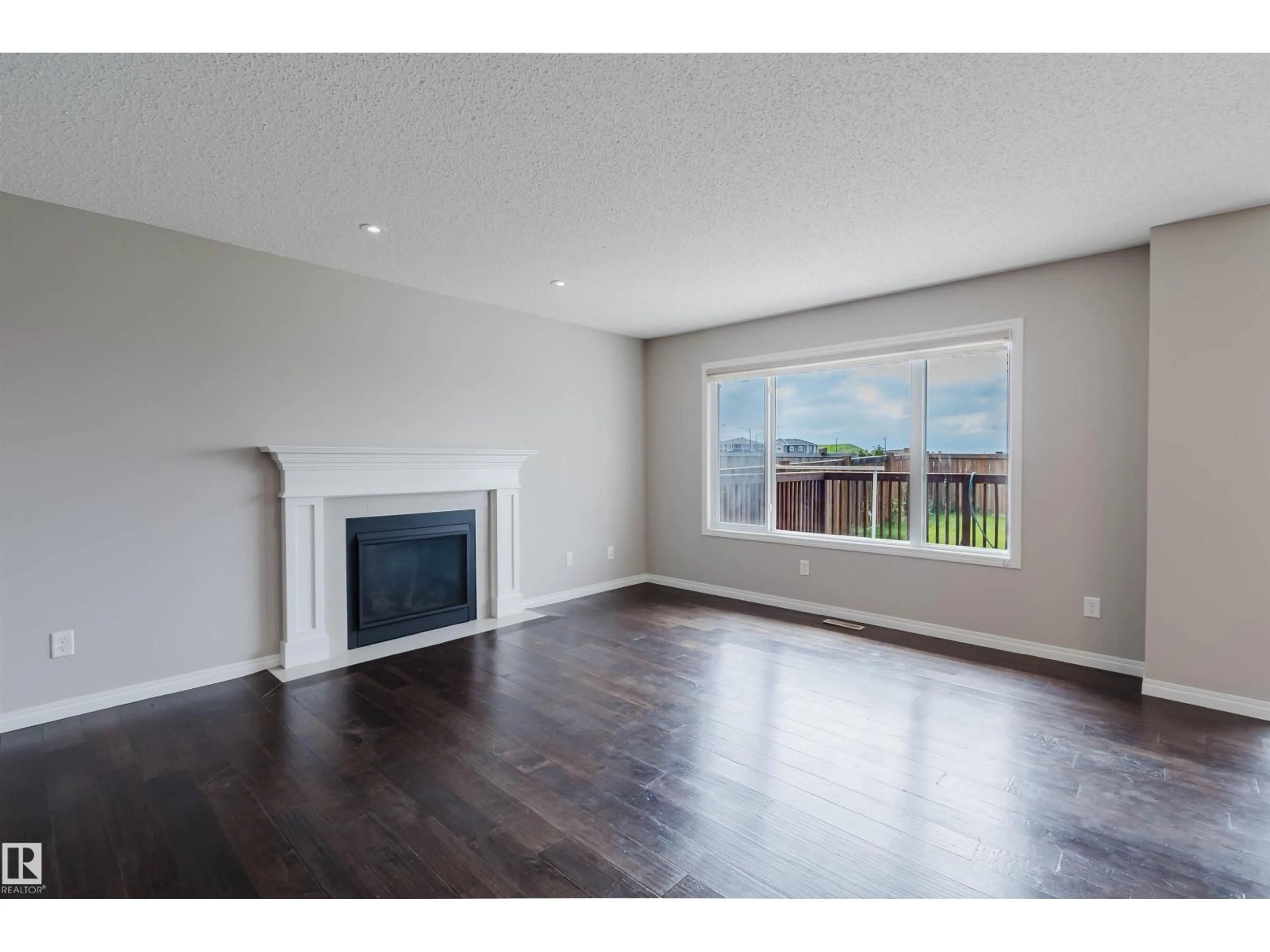 A pic of a room for SW - 16627 18 AV, Edmonton Alberta T6W3C5