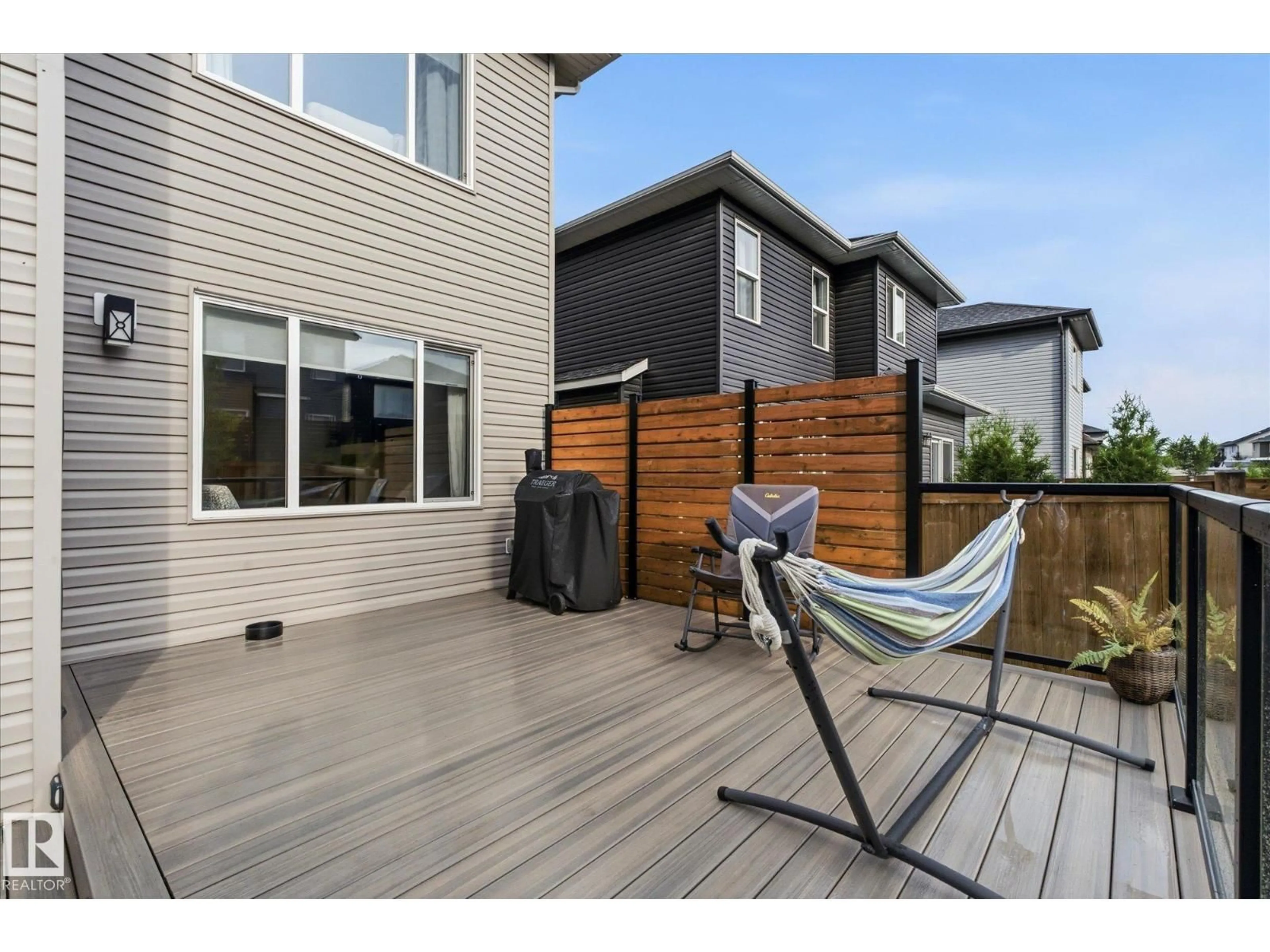 Patio, unknown for 27 HICKORY RD, Fort Saskatchewan Alberta T8L0R8