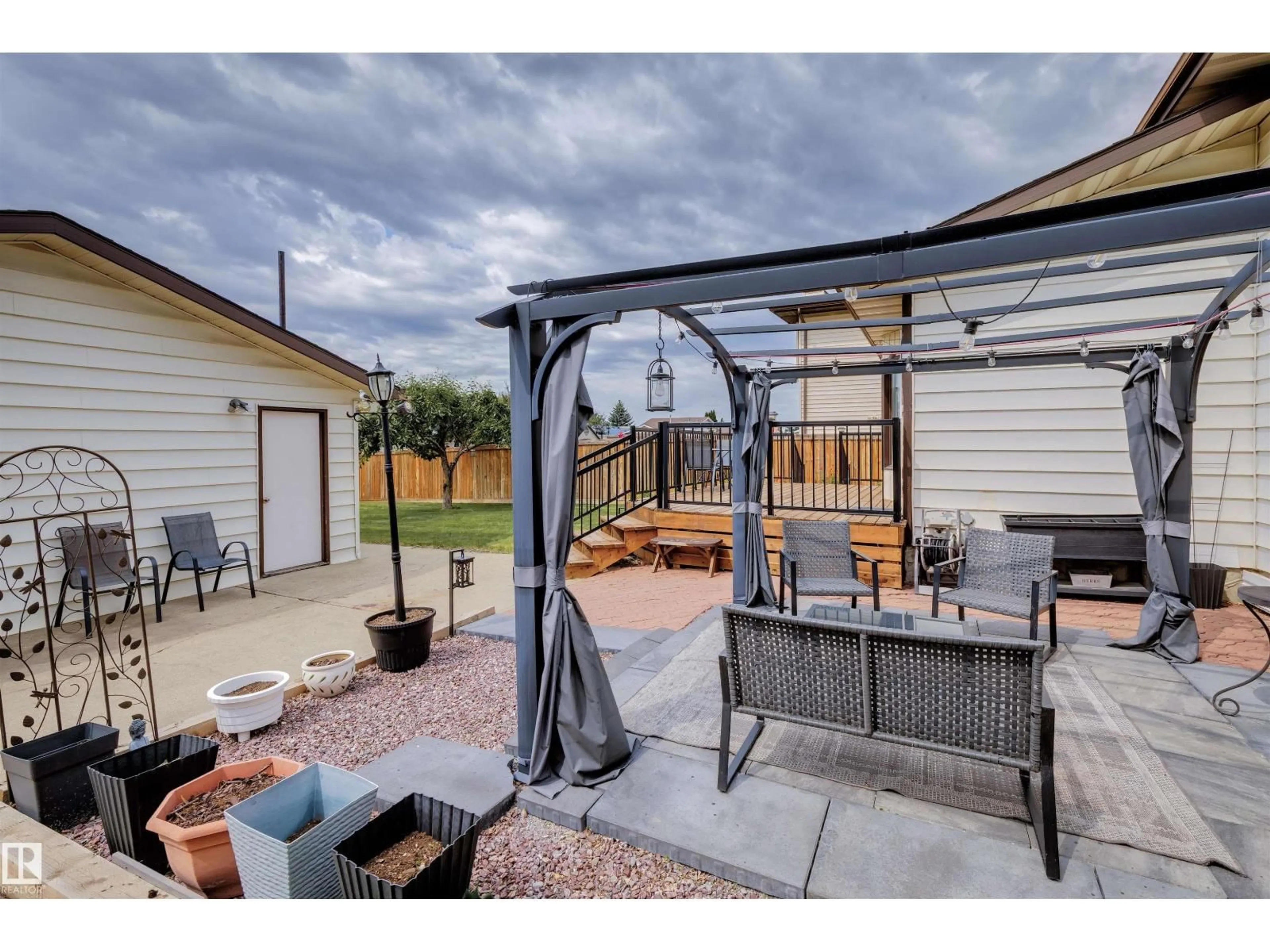Patio, unknown for 9315 168 AV, Edmonton Alberta T5Z1Y1