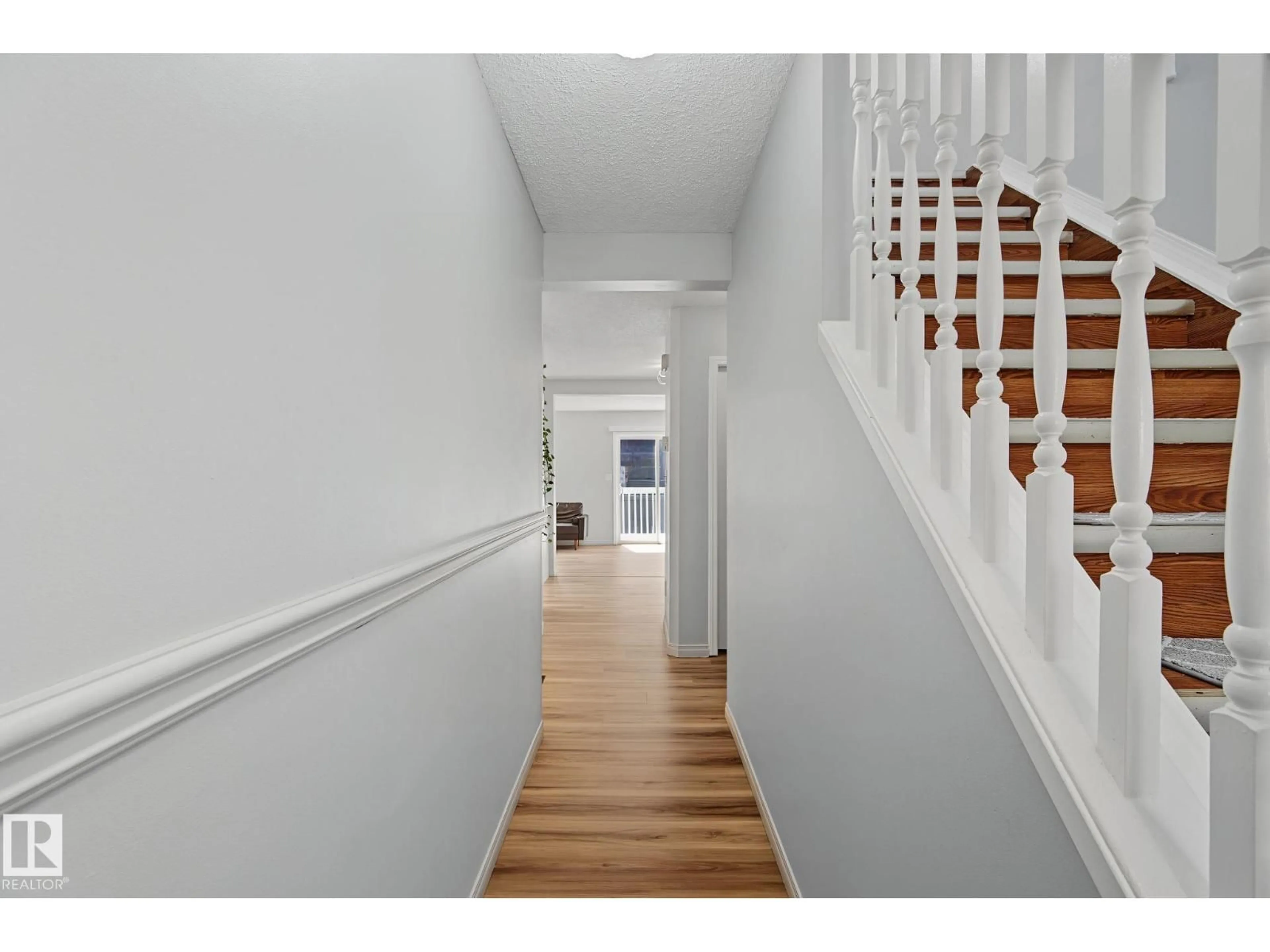Indoor foyer for #5 - 14603 MILLER BV, Edmonton Alberta T5Y3B6