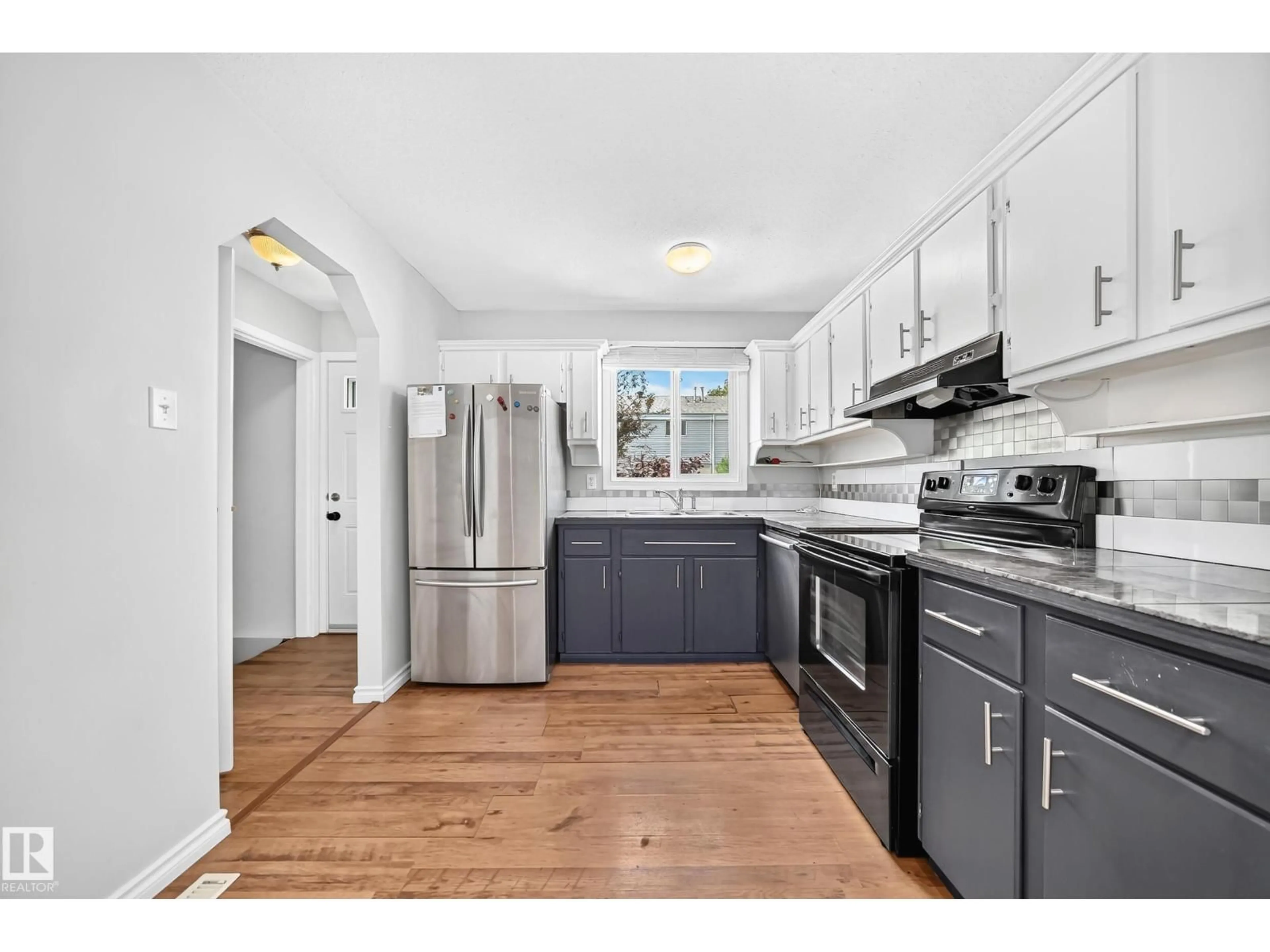 Open concept kitchen, unknown for 32 MCLEOD PL, Edmonton Alberta T5A3A8