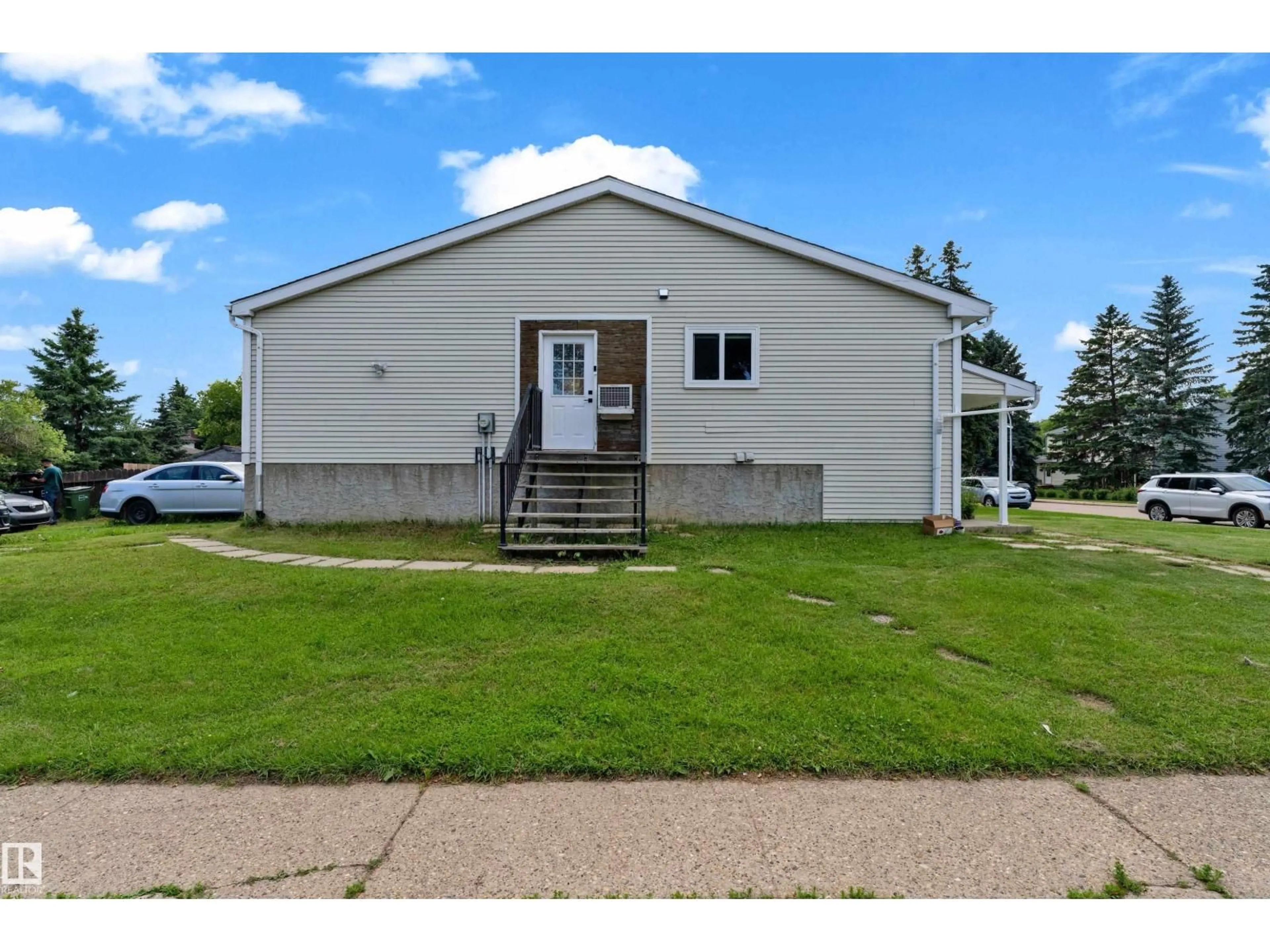 Unknown for NW - 4603 36 AV, Edmonton Alberta T6L3S2