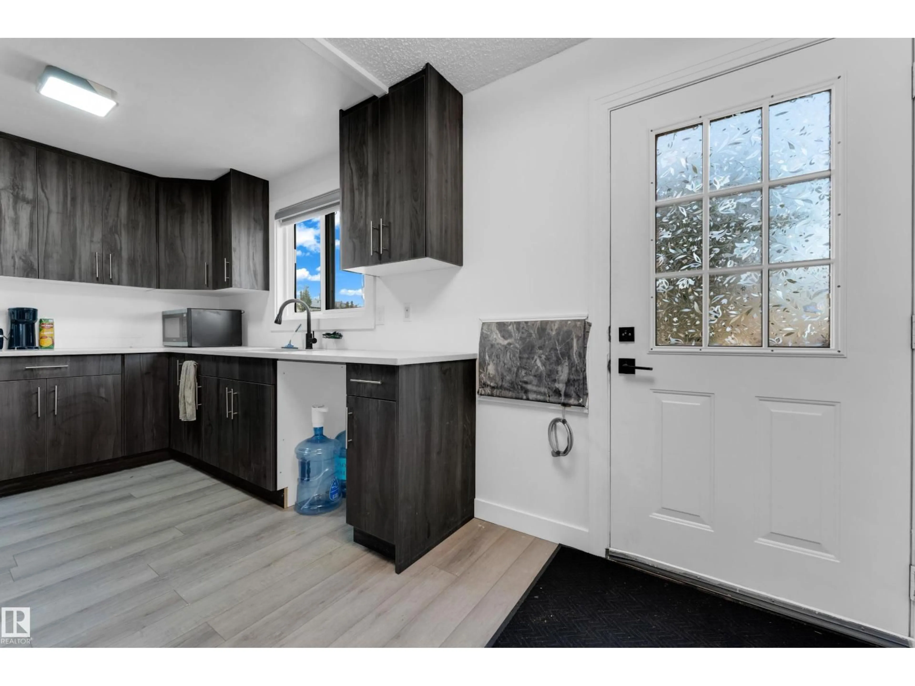 Unknown for NW - 4603 36 AV, Edmonton Alberta T6L3S2